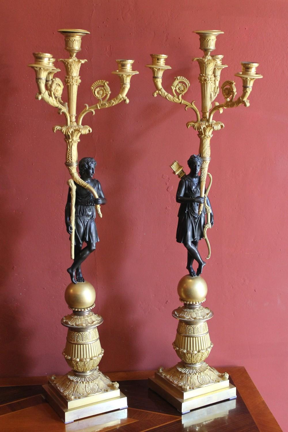 Französischer Empire-Kronleuchter aus vergoldeter und brünierter Bronze mit vier Lichtern 8