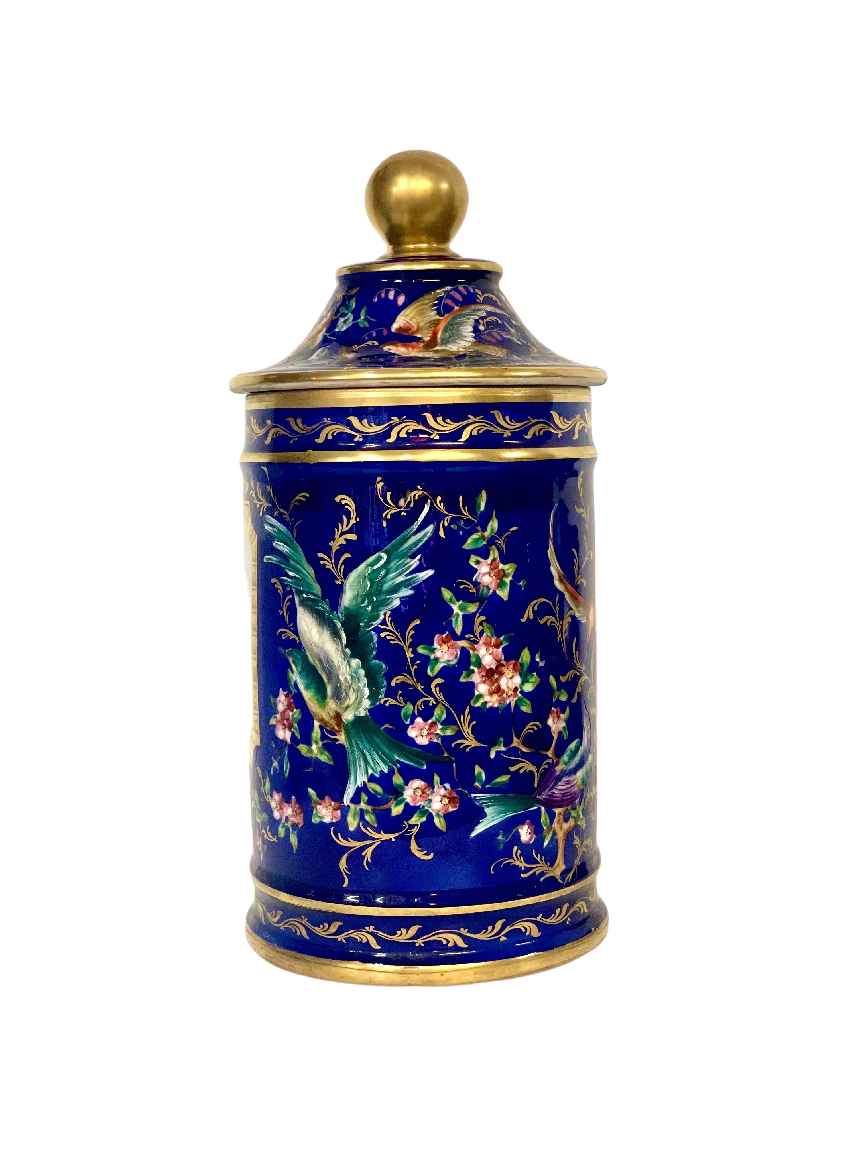 Gilt 1810s Large Lidded Porcelain Apothecary Jar, 1st Empire Period For Sale