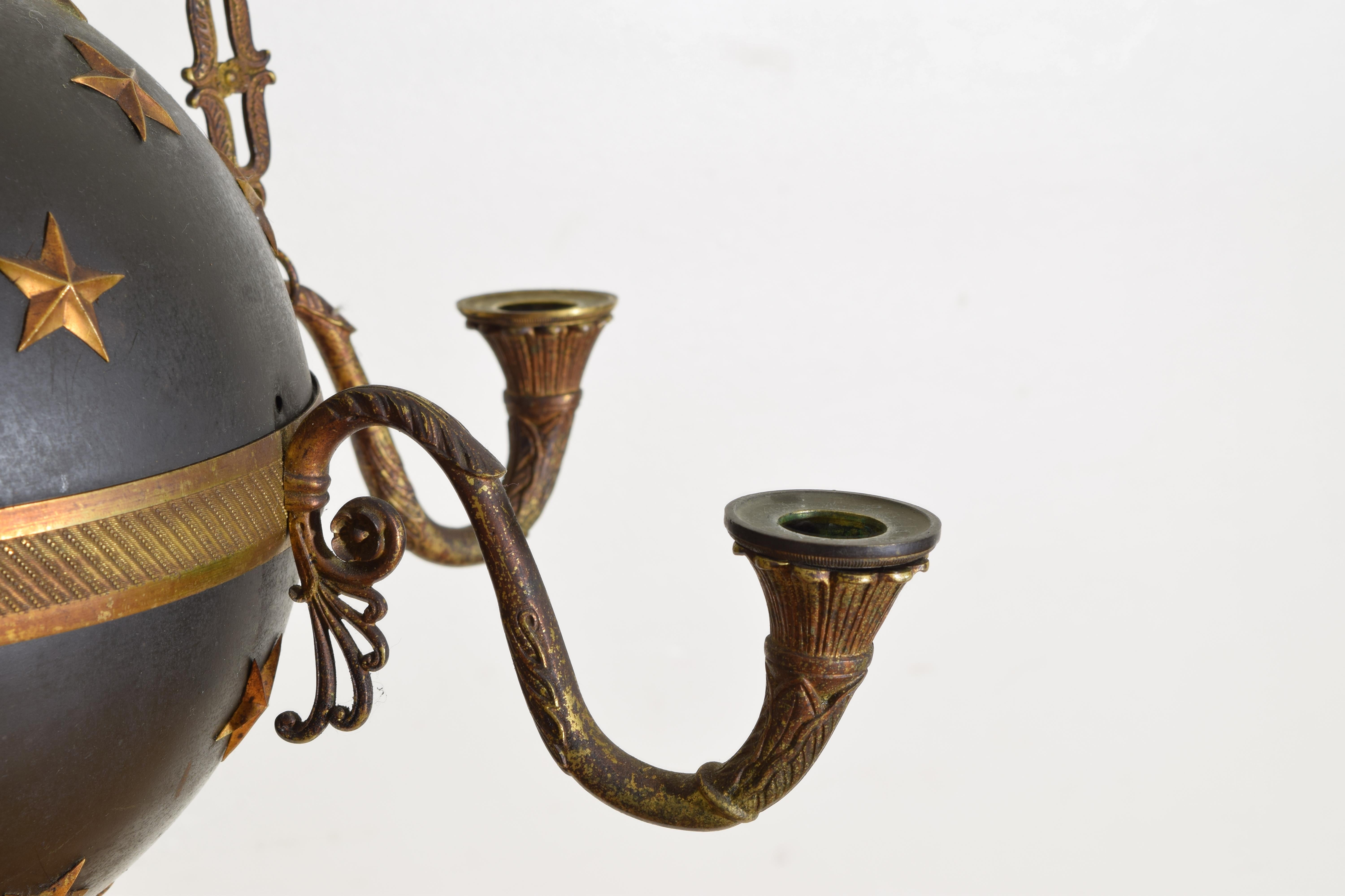 French Empire Period Tole & Bronze 6-light Globe Chandelier, early 19th century 4