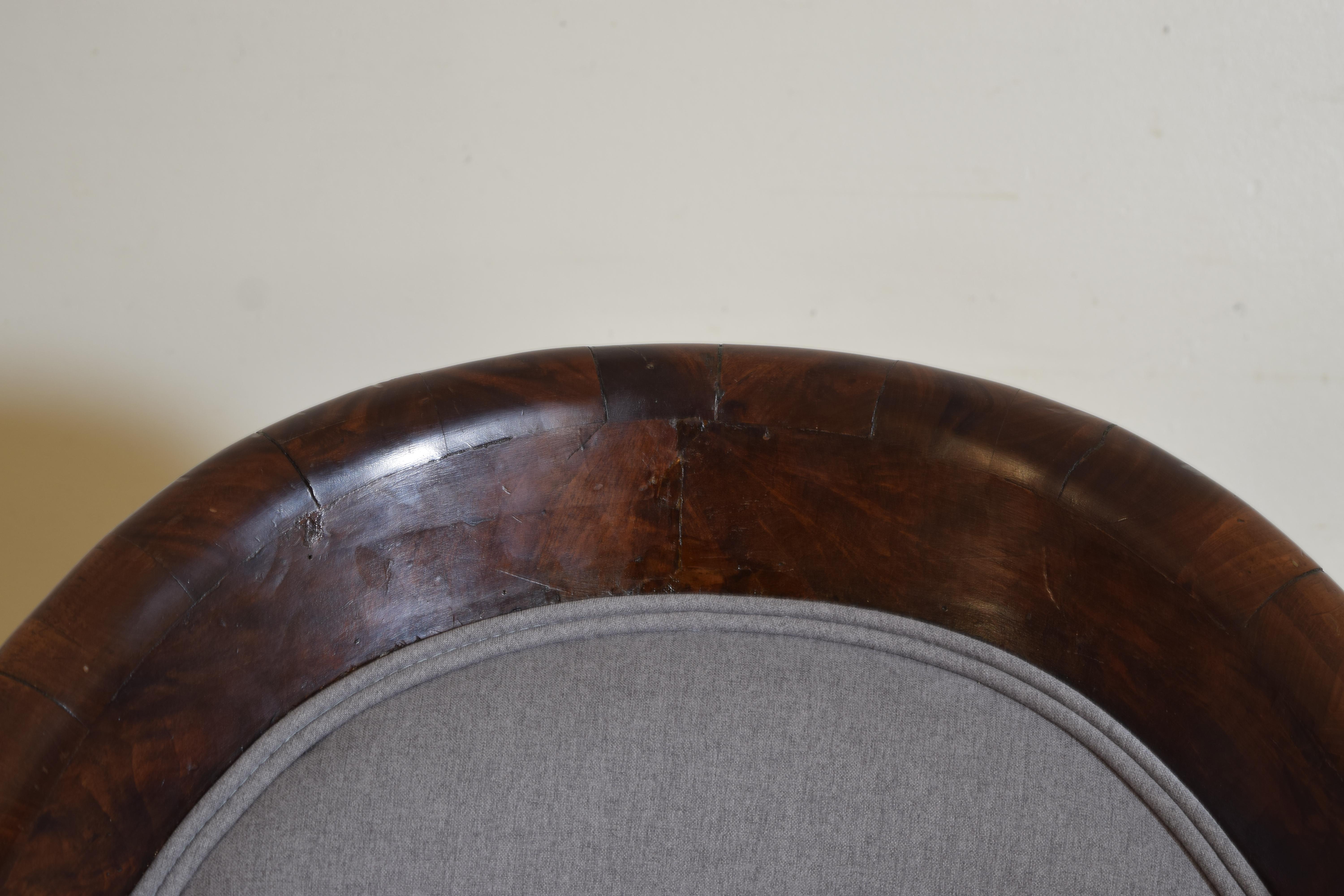 French Empire Period Walnut & Upholstered Officer’s Bergere, early 19th century For Sale 3