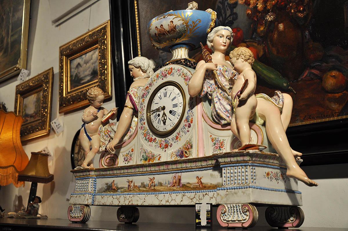 French Empire Porcelain Mantle Clock, 19th Century For Sale 4