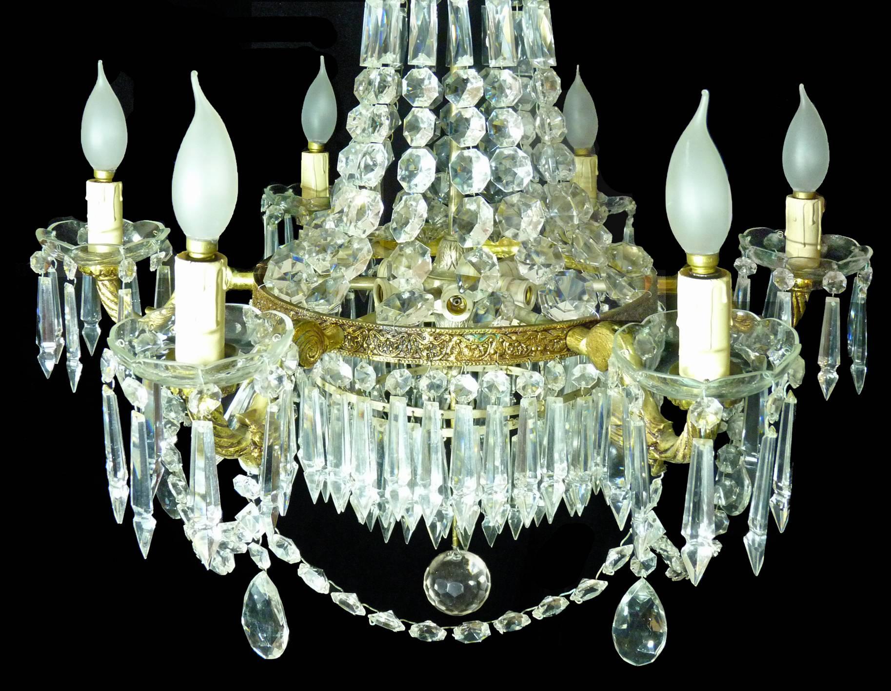 French Empire Regency Crystal and Gilt Bronze 12-Light Wedding Cake Chandelier For Sale 2