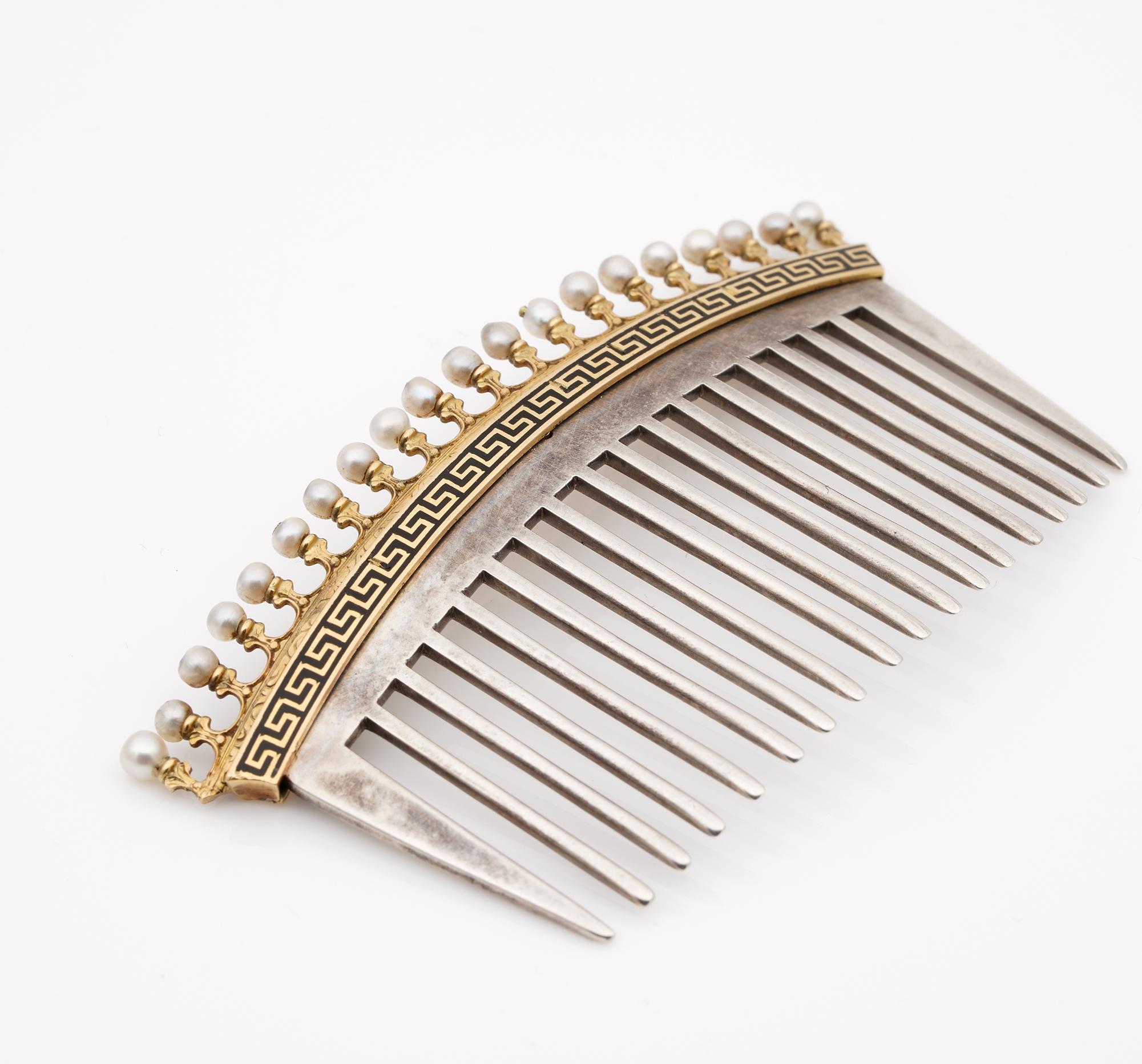 gold tiara comb