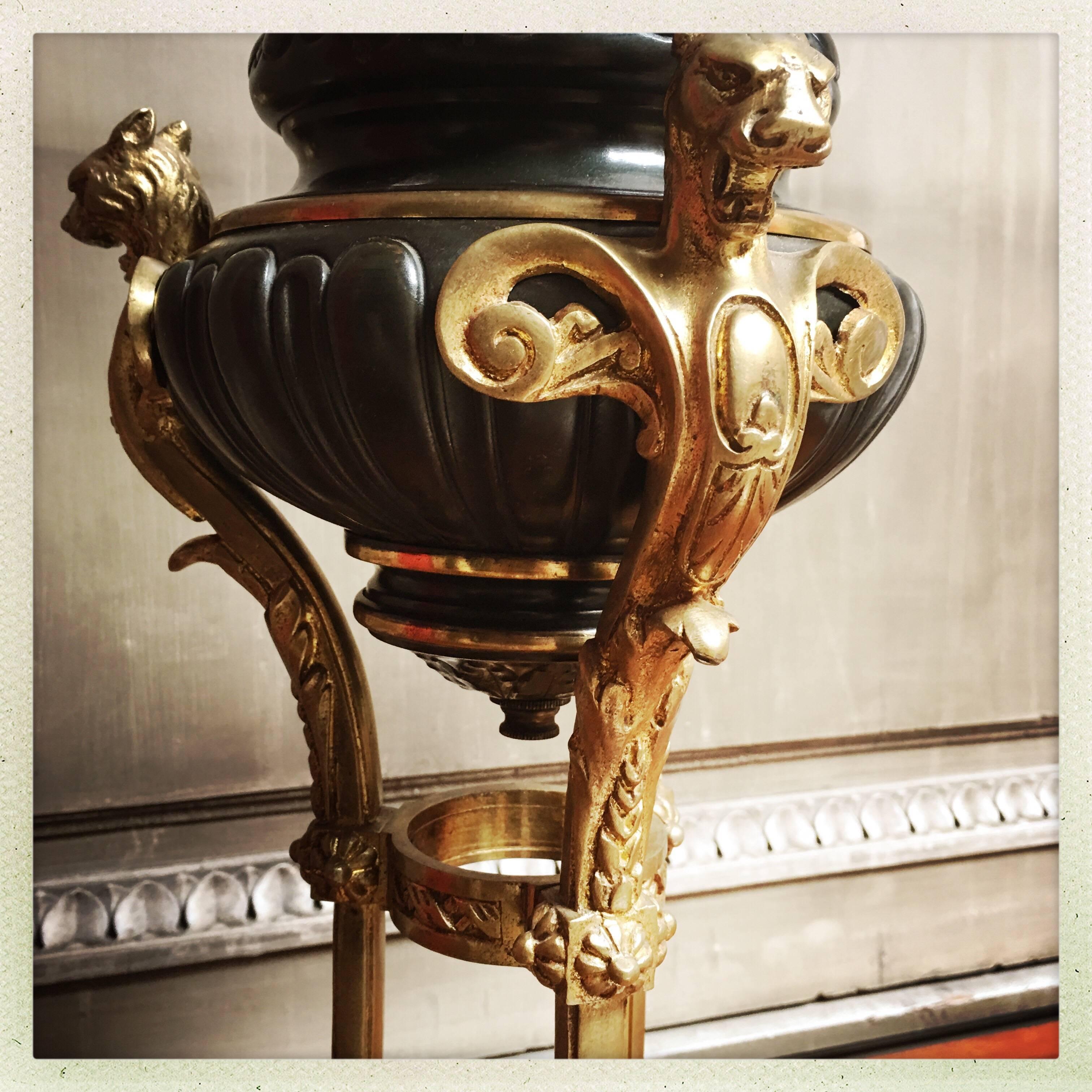 Base de lampe en bronze de style néo-empire français Excellent état - En vente à Dallas, TX