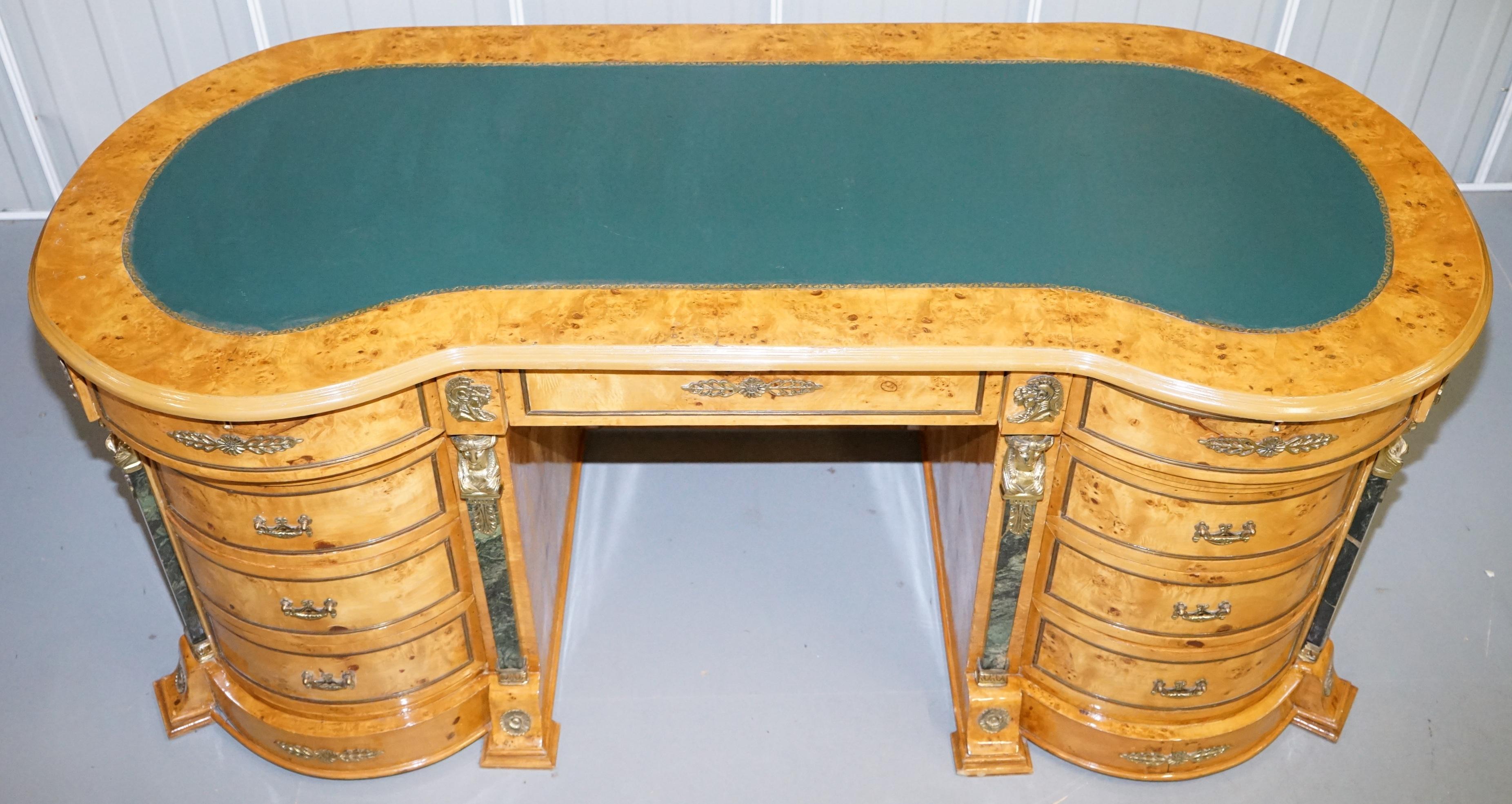 Französisch Empire Revival Gratnuss Niere Schreibtisch Bronze Sphinx Halterungen und Malachit im Angebot 2