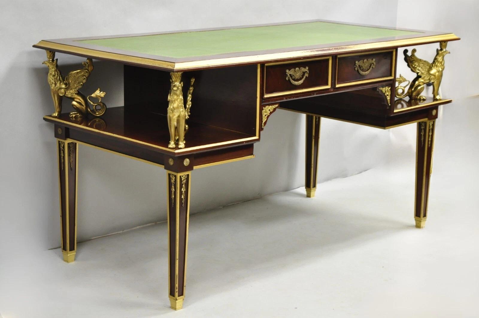 French Empire Revival Grünes Leder Top Bronze Griffin Mahagoni Schreibtisch & Stuhl im Zustand „Gut“ im Angebot in Philadelphia, PA