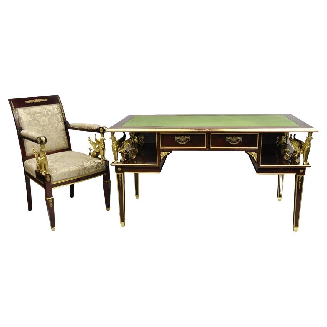 French Empire Revival Grünes Leder Top Bronze Griffin Mahagoni Schreibtisch & Stuhl im Angebot