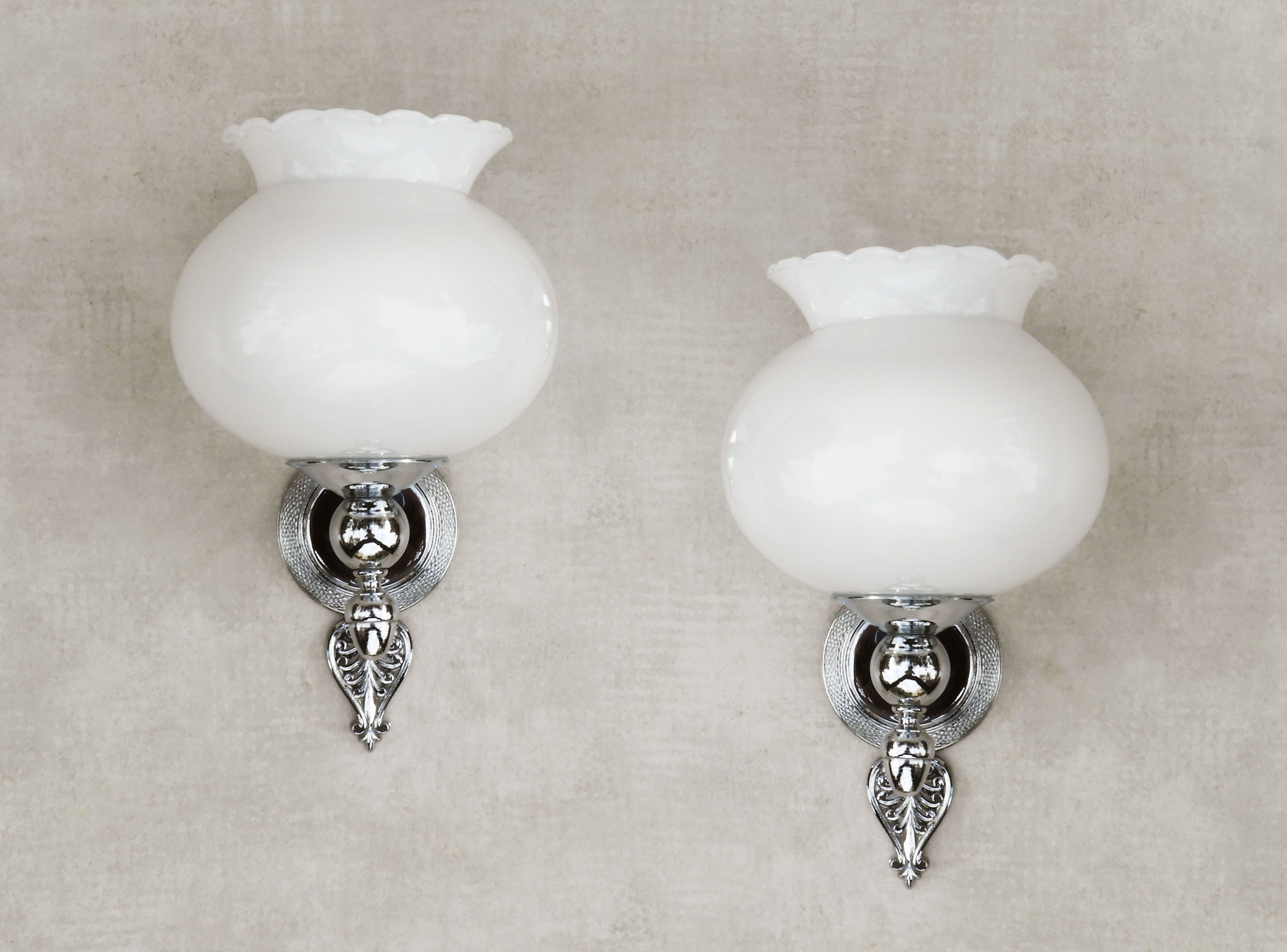 French Empire Revival Wall Light Sconces in Opaline and Chrome, circa 1970 In Good Condition For Sale In Trensacq, FR