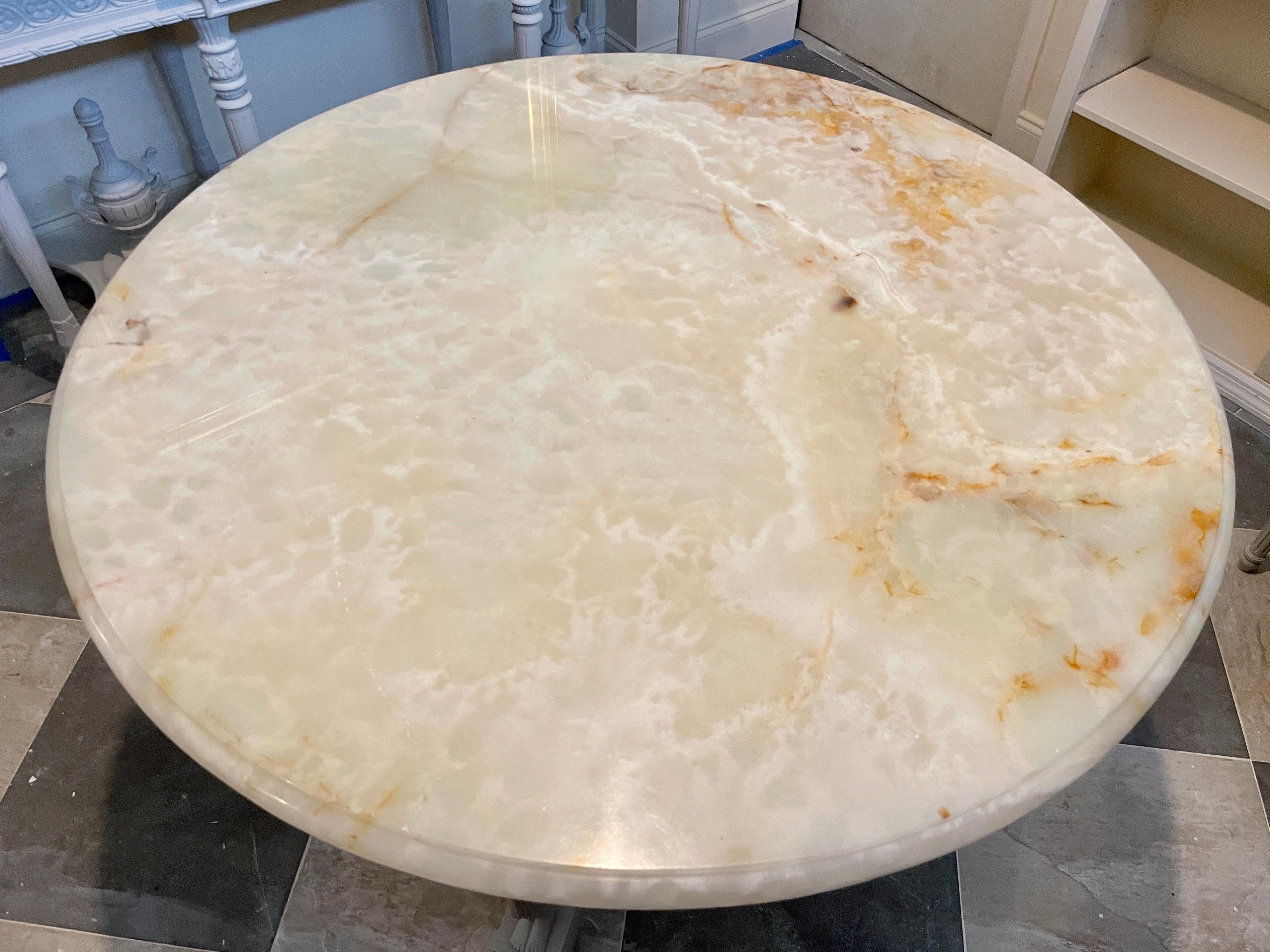 French Empire Round Center Table Painted Gray with Onyx Top In Good Condition For Sale In Los Angeles, CA
