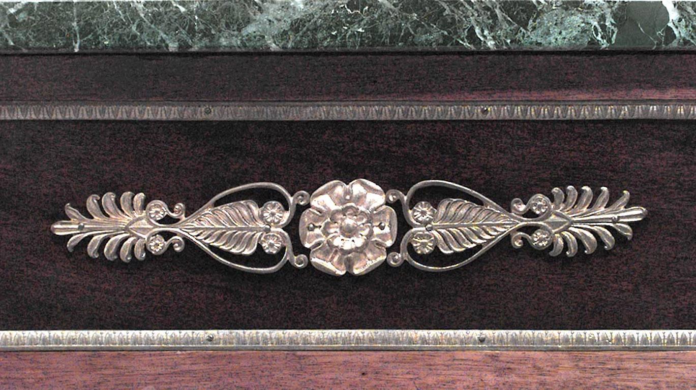 Bureau de table à griffons en acajou et bronze de style Empire français Bon état - En vente à New York, NY