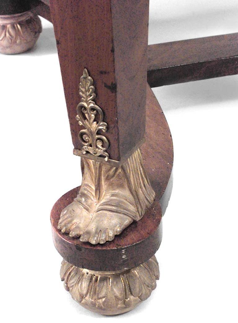Französisch Empire-Stil Mahagoni und Bronze Griffins Tabelle Schreibtisch im Angebot 5