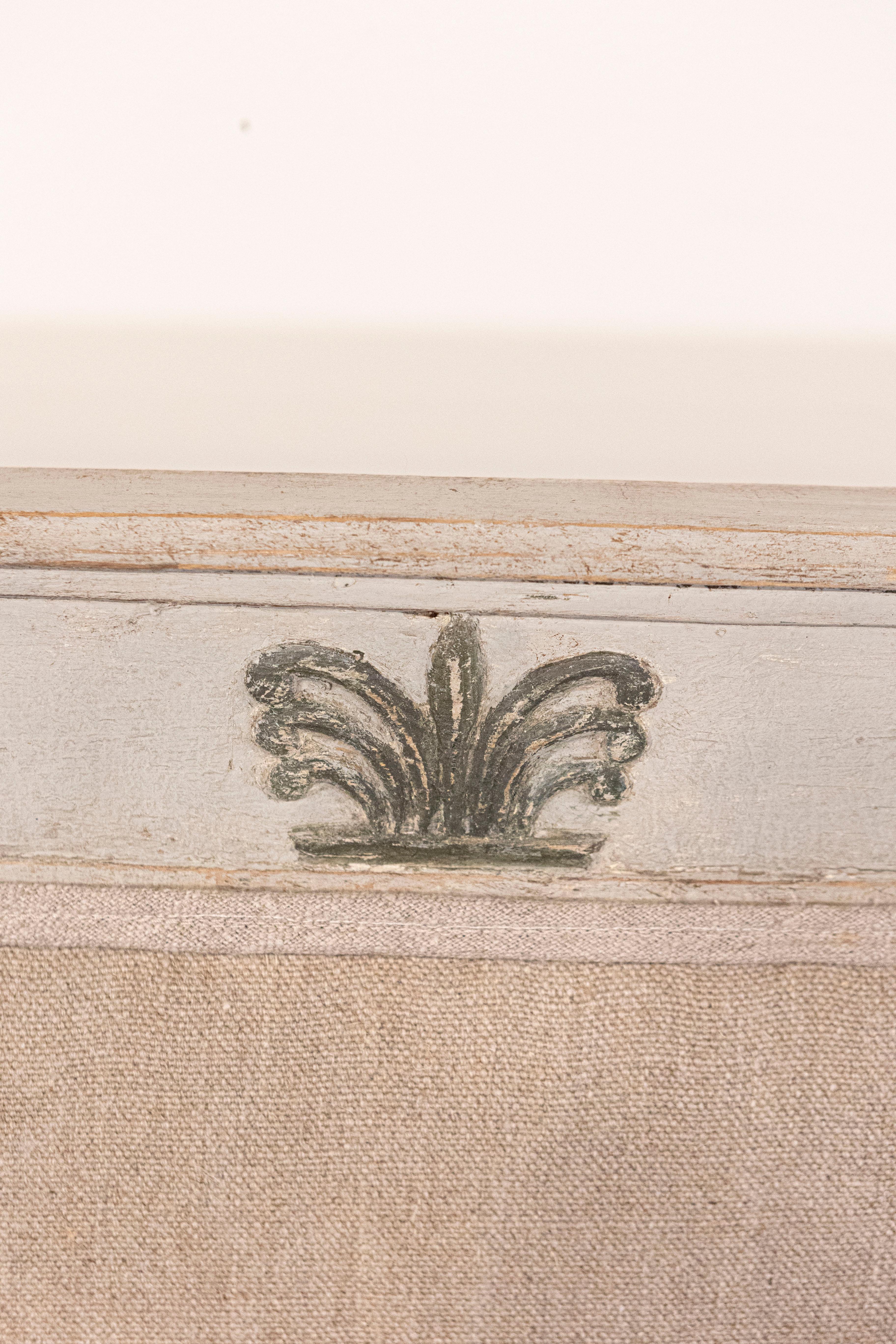 French Empire Style 19th Century Painted Wood Marquise with Carved Palmettes For Sale 4