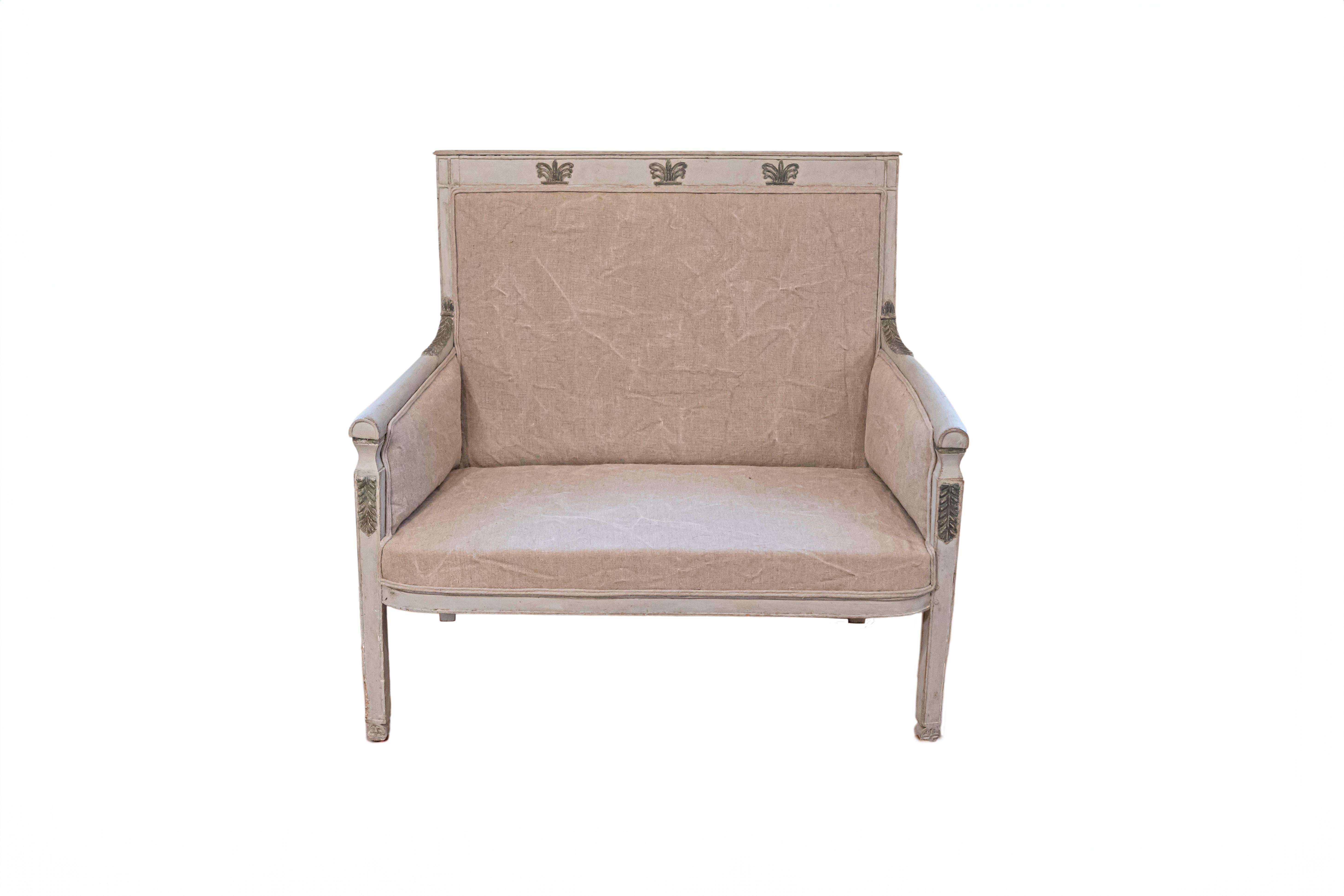 French Empire Style 19th Century Painted Wood Marquise with Carved Palmettes For Sale