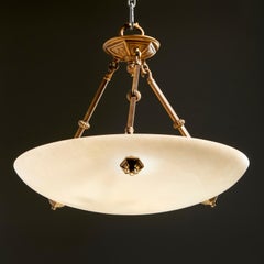 Plafonnier à dôme en albâtre et bronze doré de style Empire français, 20e/21e C.