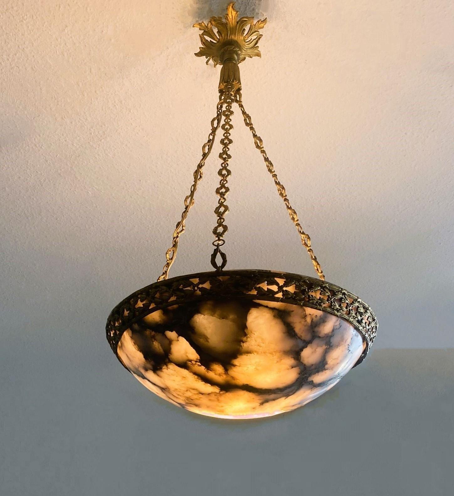 Gilt French Art Deco Alabaster Bronze Chandelier Pendant, Paris, 1910-1920 For Sale