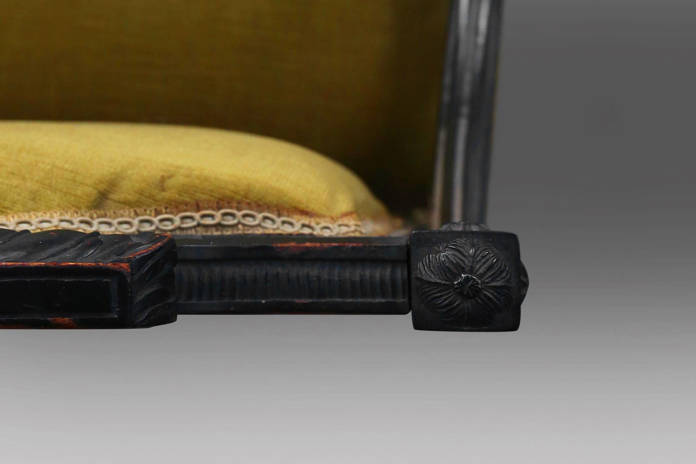Estilo Imperio francés  Sillón negro de madera y terciopelo, década de 1850 en Bueno estado para la venta en Meulebeke, BE