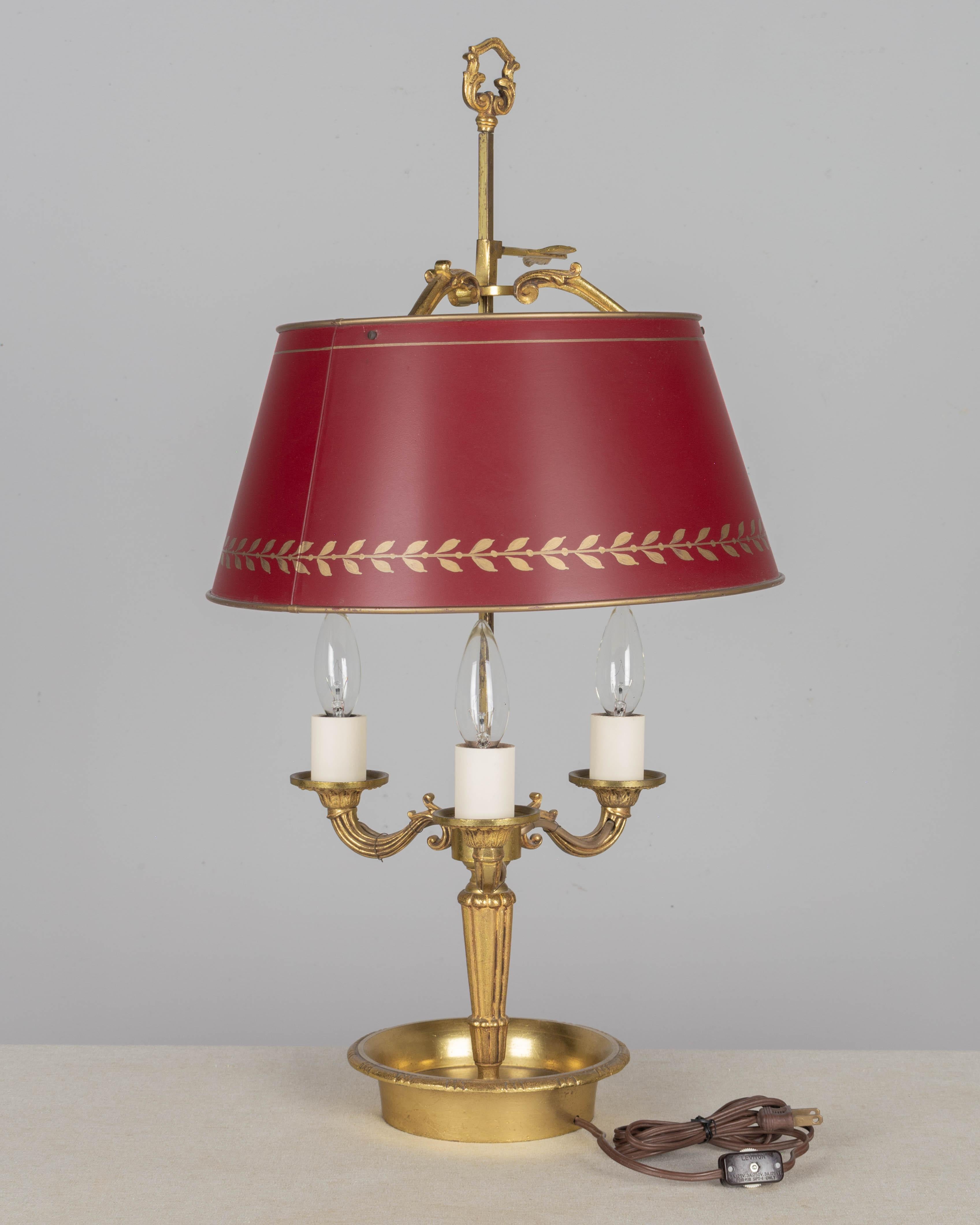 Moulage Lampe de table bouillotte de style Empire français en vente