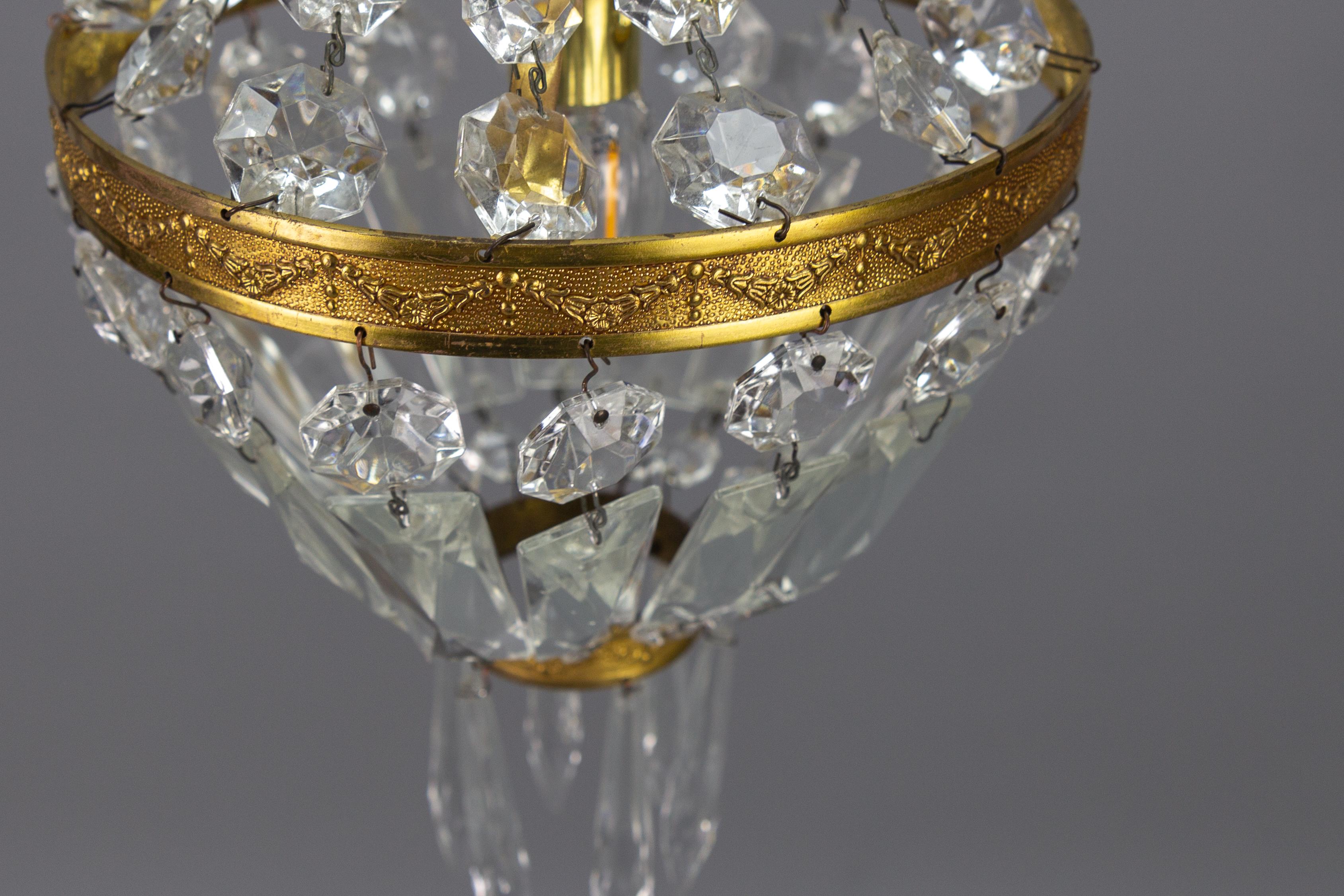 Französischer Empire-Stil Messing und Kristallglas Korb-Kronleuchter im Angebot 12