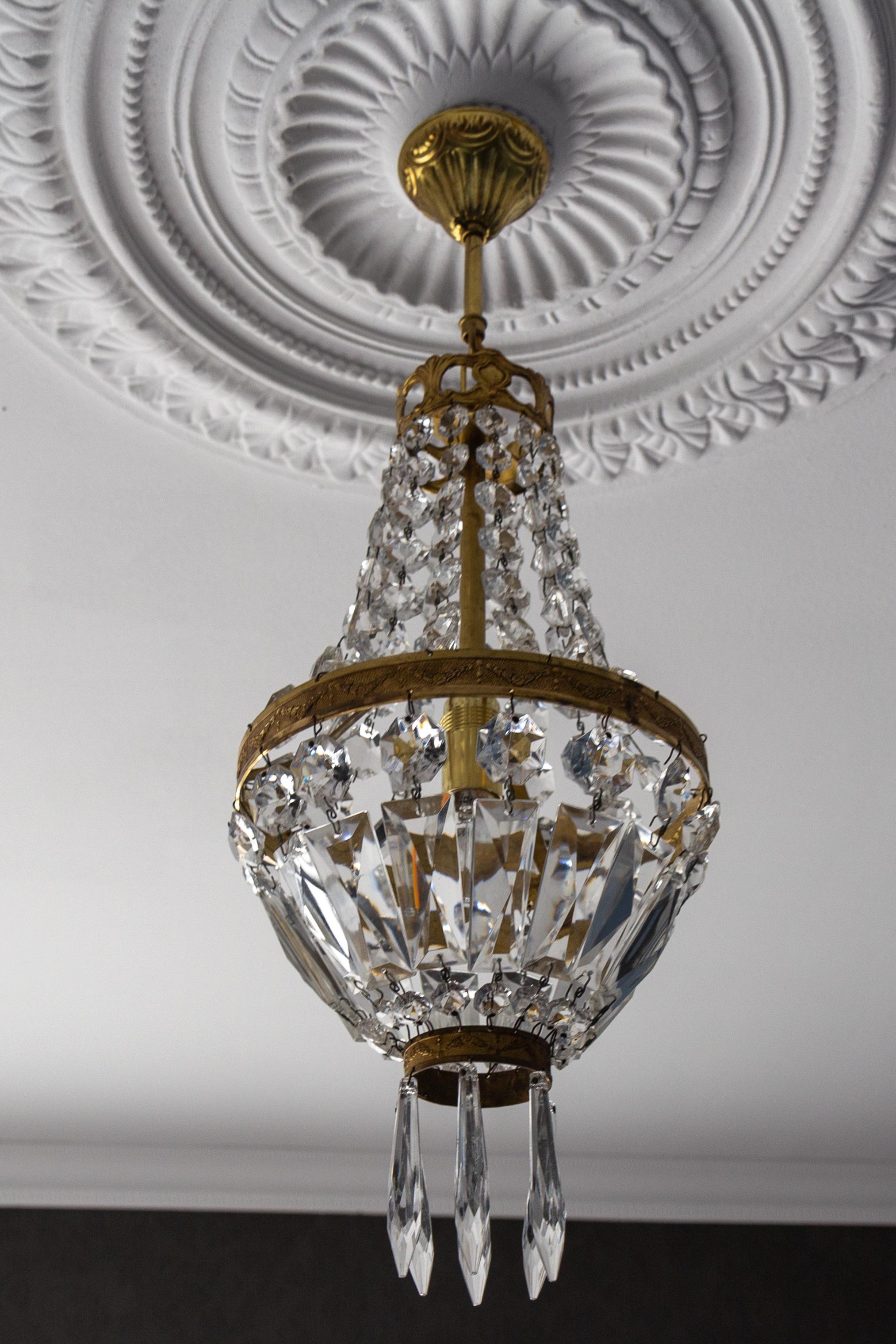 French Empire Style Brass and Crystal Glass Basket Chandelier In Good Condition For Sale In Barntrup, DE