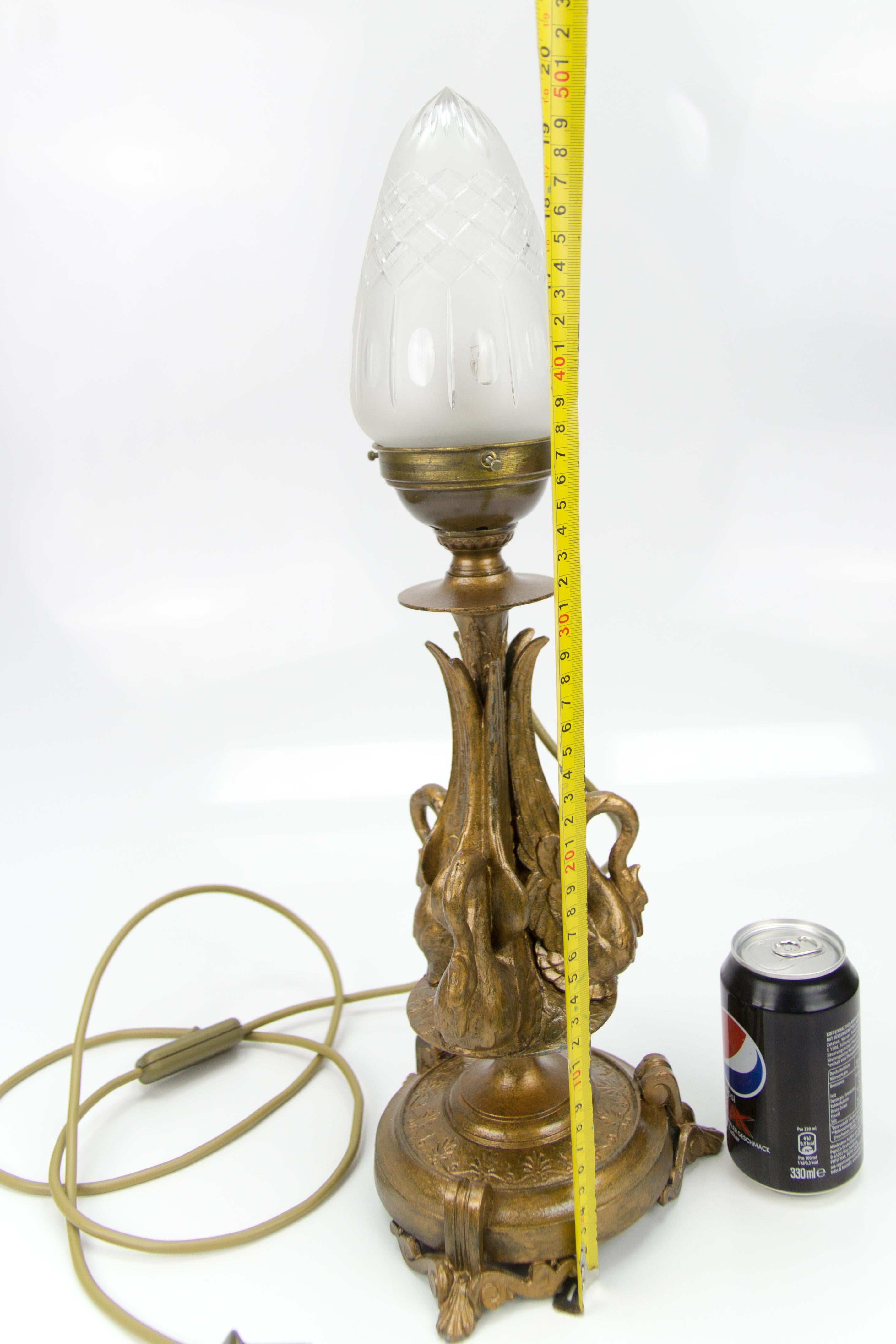 French Empire Style Bronze-Colored Pewter and Frosted Cut Glass Table Lamp 1900s For Sale 11