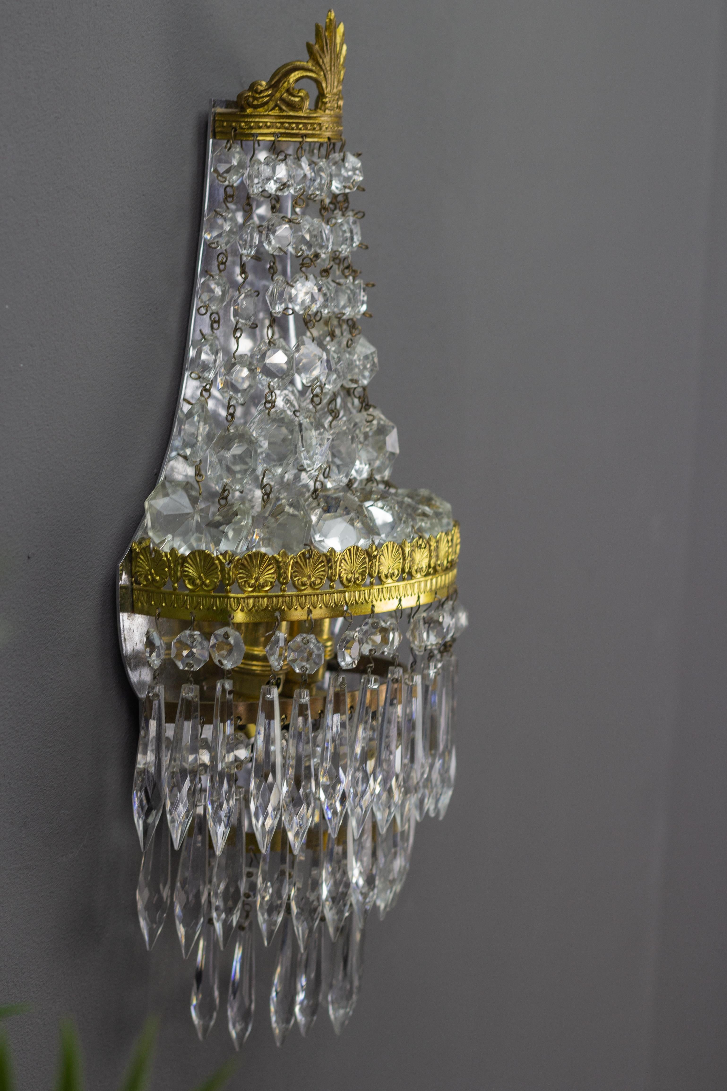 French Empire Style Crystal and Brass Sconce Wall Light, 1930s For Sale 9
