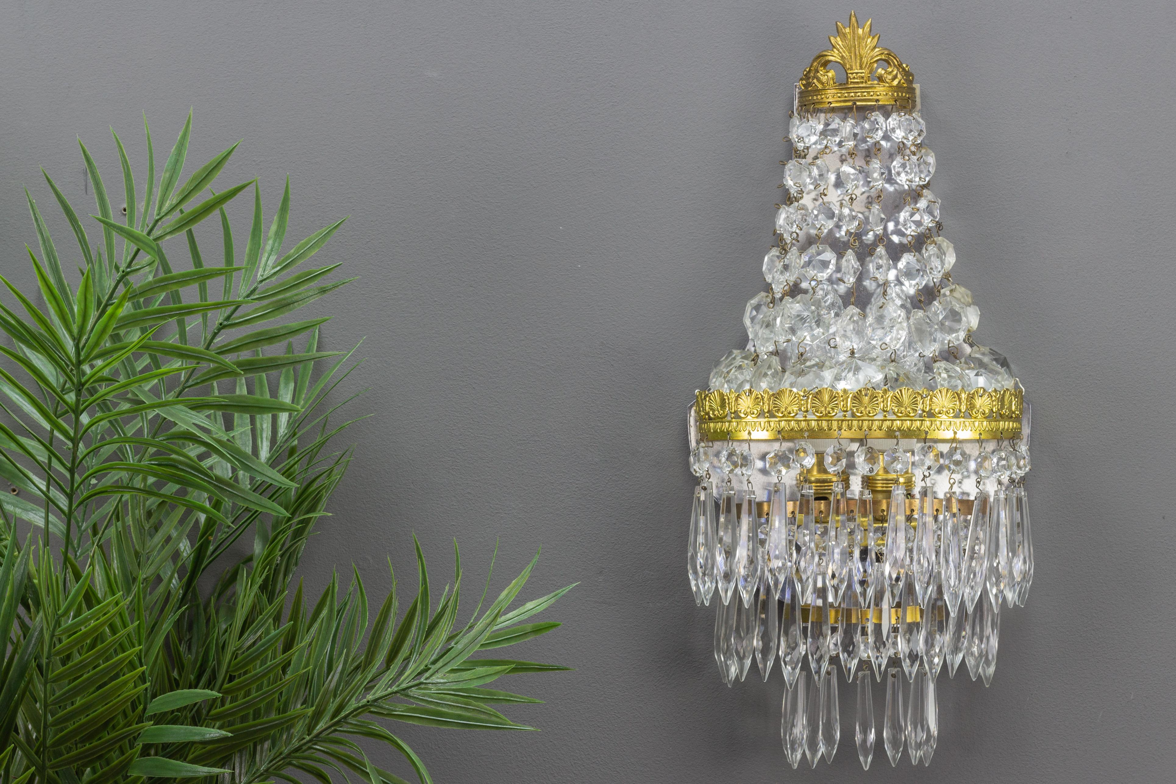 French Empire Style Crystal and Brass Sconce Wall Light, 1930s For Sale 13