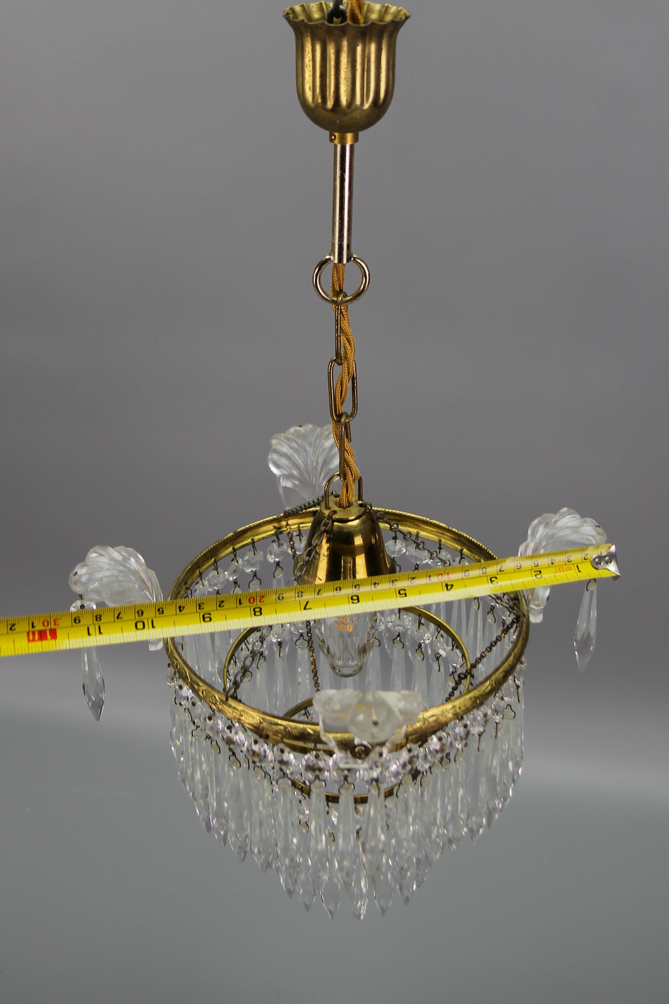 French Empire Style Crystal Glass and Brass Three-Tired Chandelier, 1930s For Sale 5