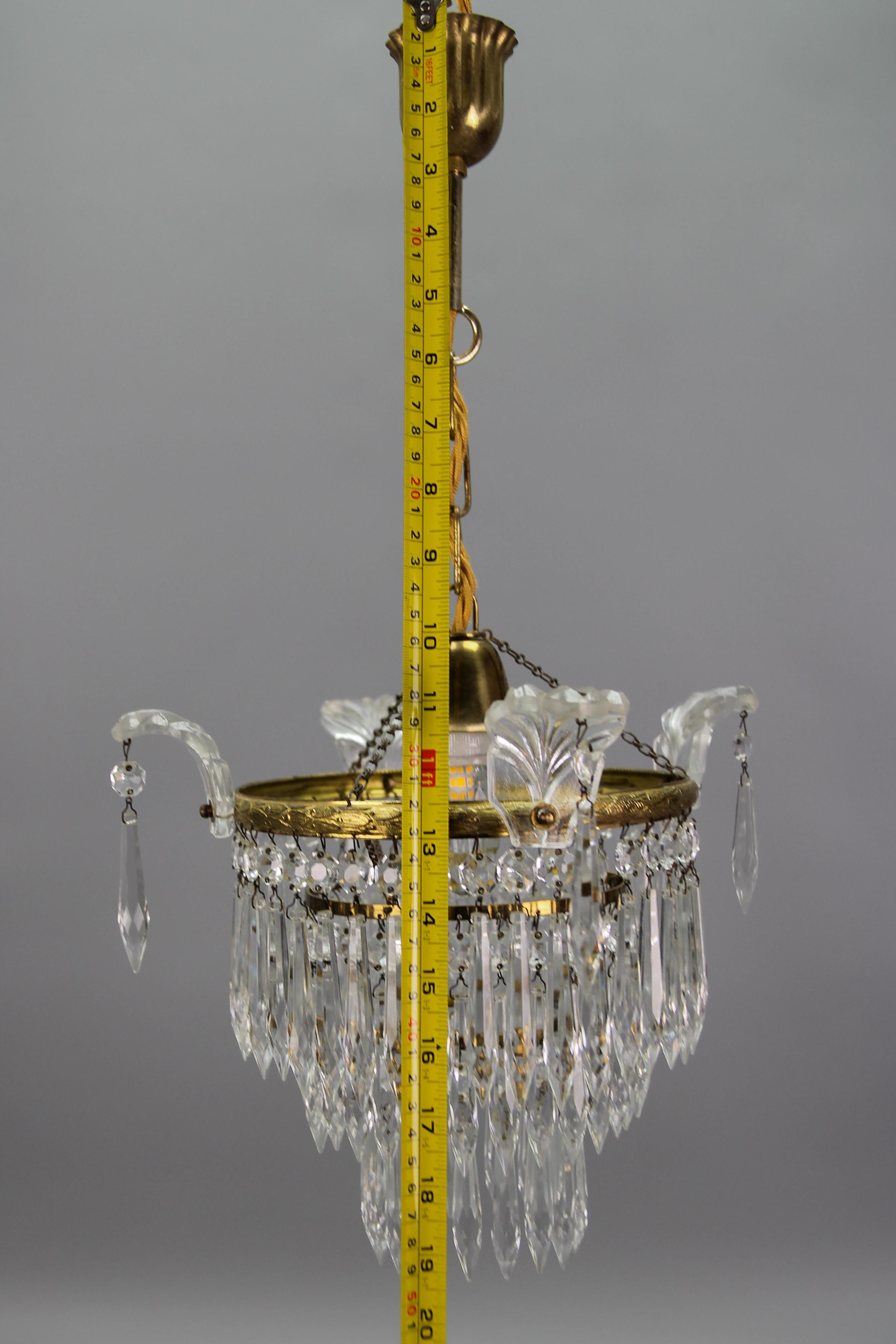 French Empire Style Crystal Glass and Brass Three-Tired Chandelier, 1930s For Sale 6