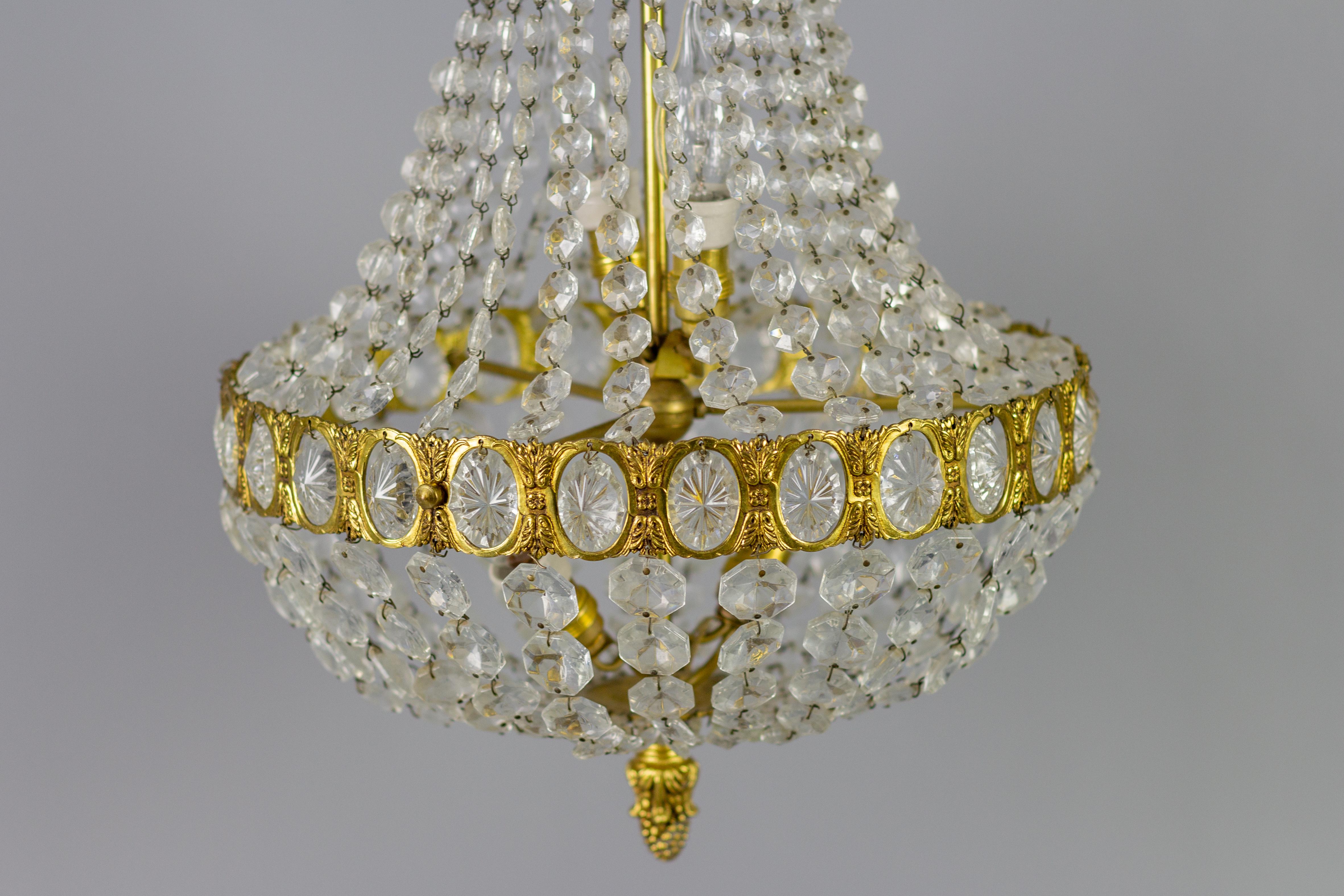 French Empire Style Crystal Glass and Four-Light Basket-Shaped Chandelier For Sale 5