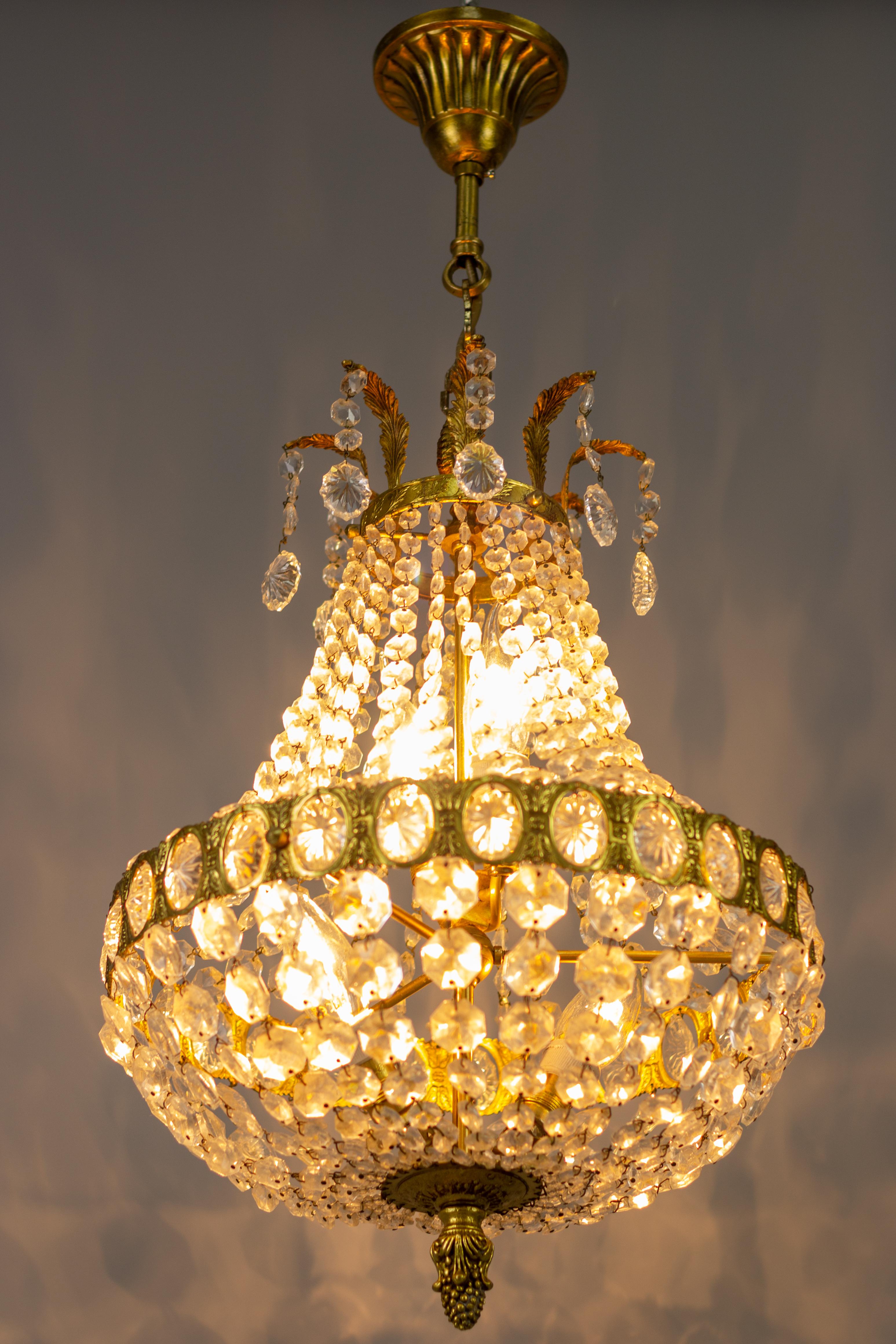 French Empire Style Crystal Glass and Four-Light Basket-Shaped Chandelier In Good Condition For Sale In Barntrup, DE