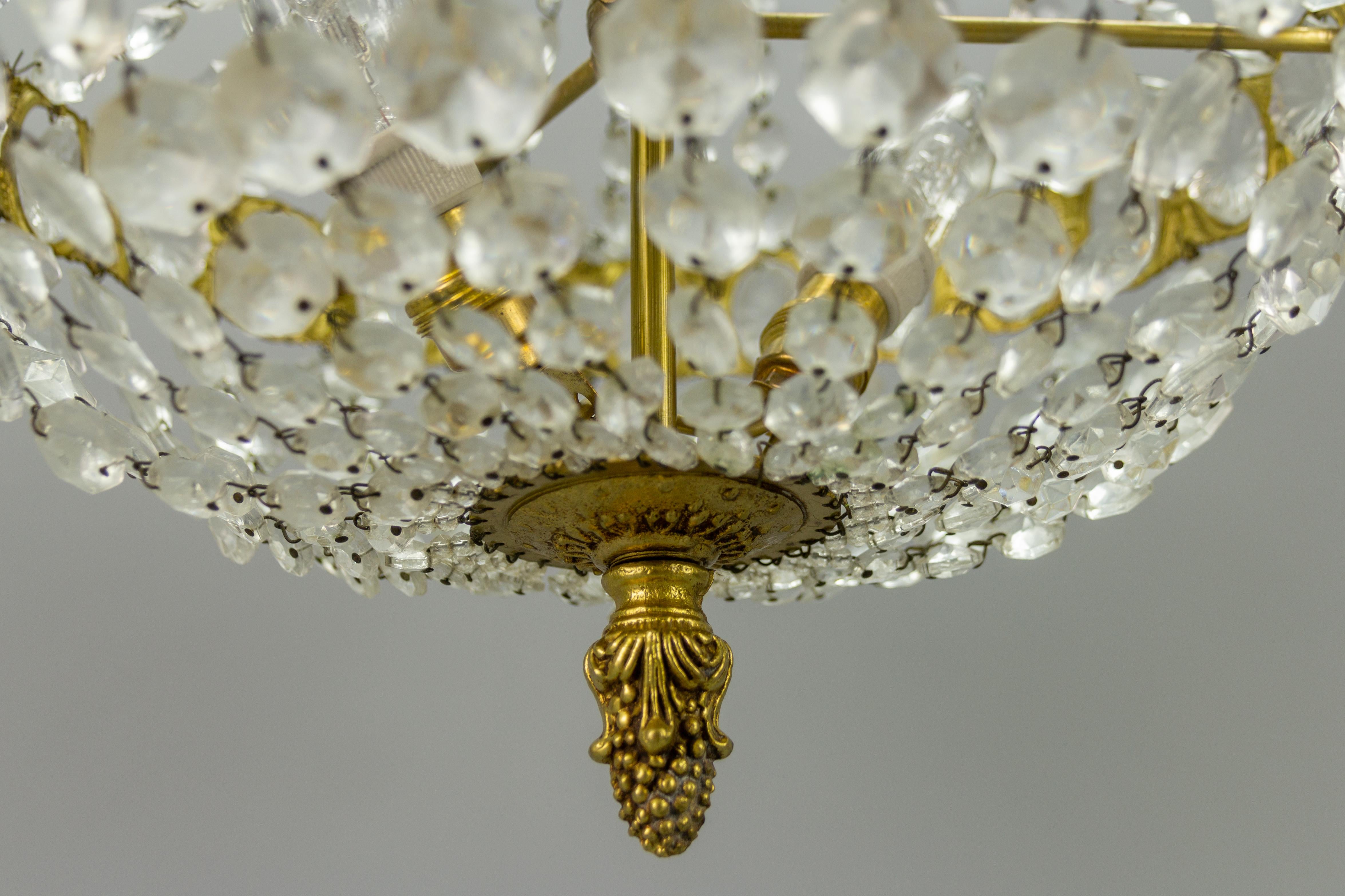 Französischer Kristallglas-Kronleuchter im Empire-Stil mit vier Lichtern in Korbform im Angebot 4