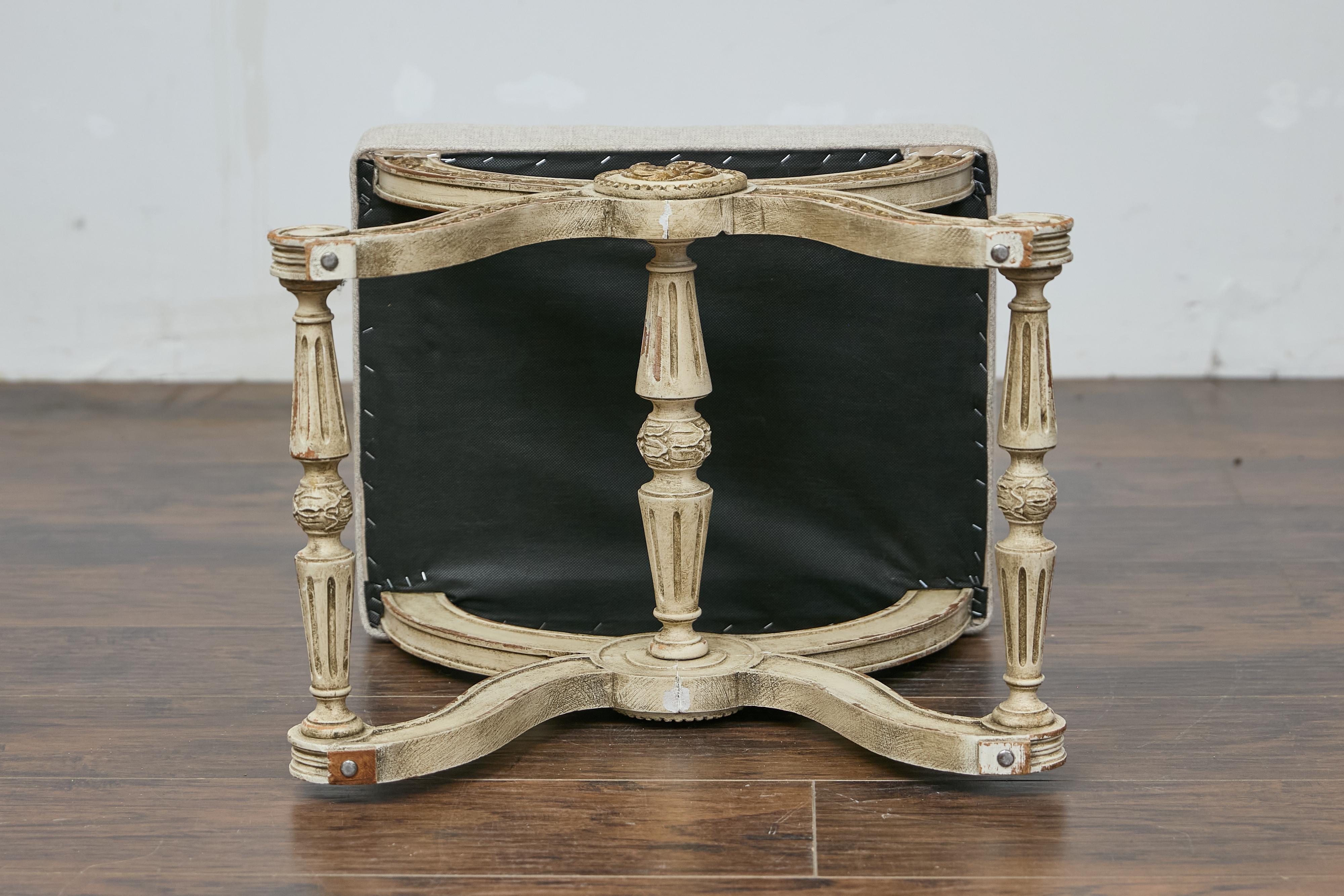 Sgabello Curule in stile Impero francese con accenti dorati e rivestimento in lino in vendita 7