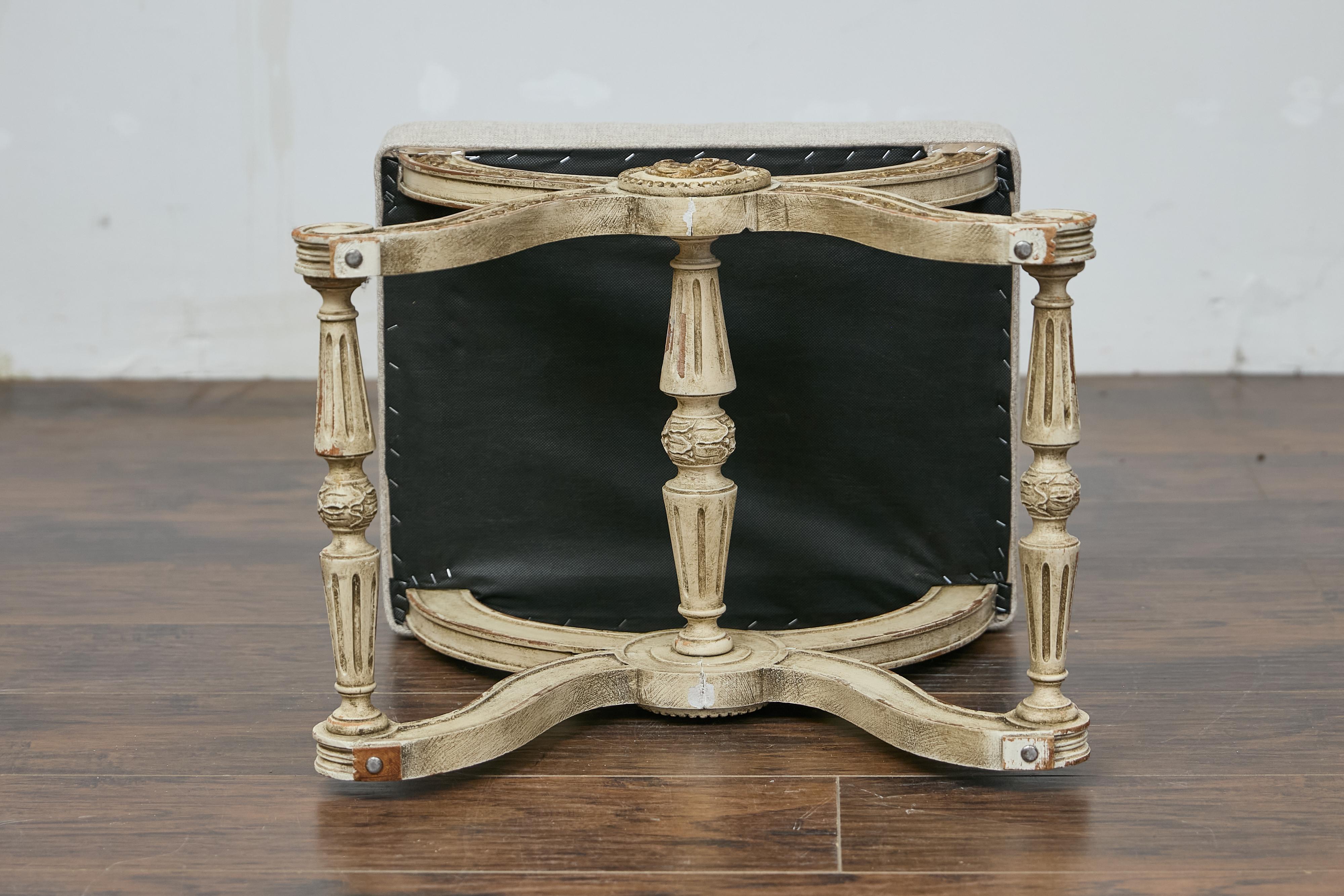 Sgabello Curule in stile Impero francese con accenti dorati e rivestimento in lino in vendita 8