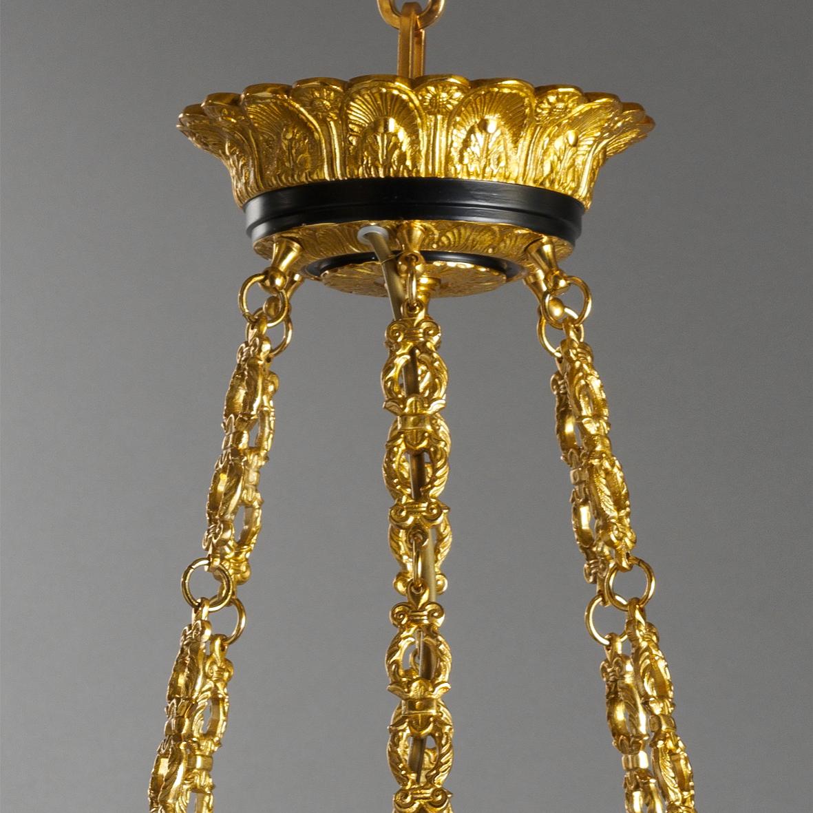 italien Lustre de style Empire français en bronze doré et émail de Gherardo Degli Albizzi en vente