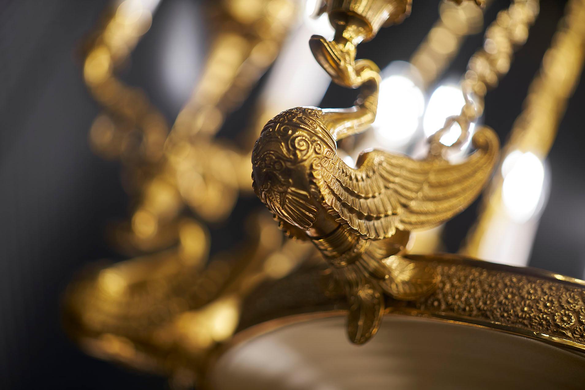 Französischer Kronleuchter aus vergoldeter Bronze im französischen Empire-Stil von Gherardo Degli Albizzi  im Zustand „Neu“ im Angebot in Florence, Tuscany