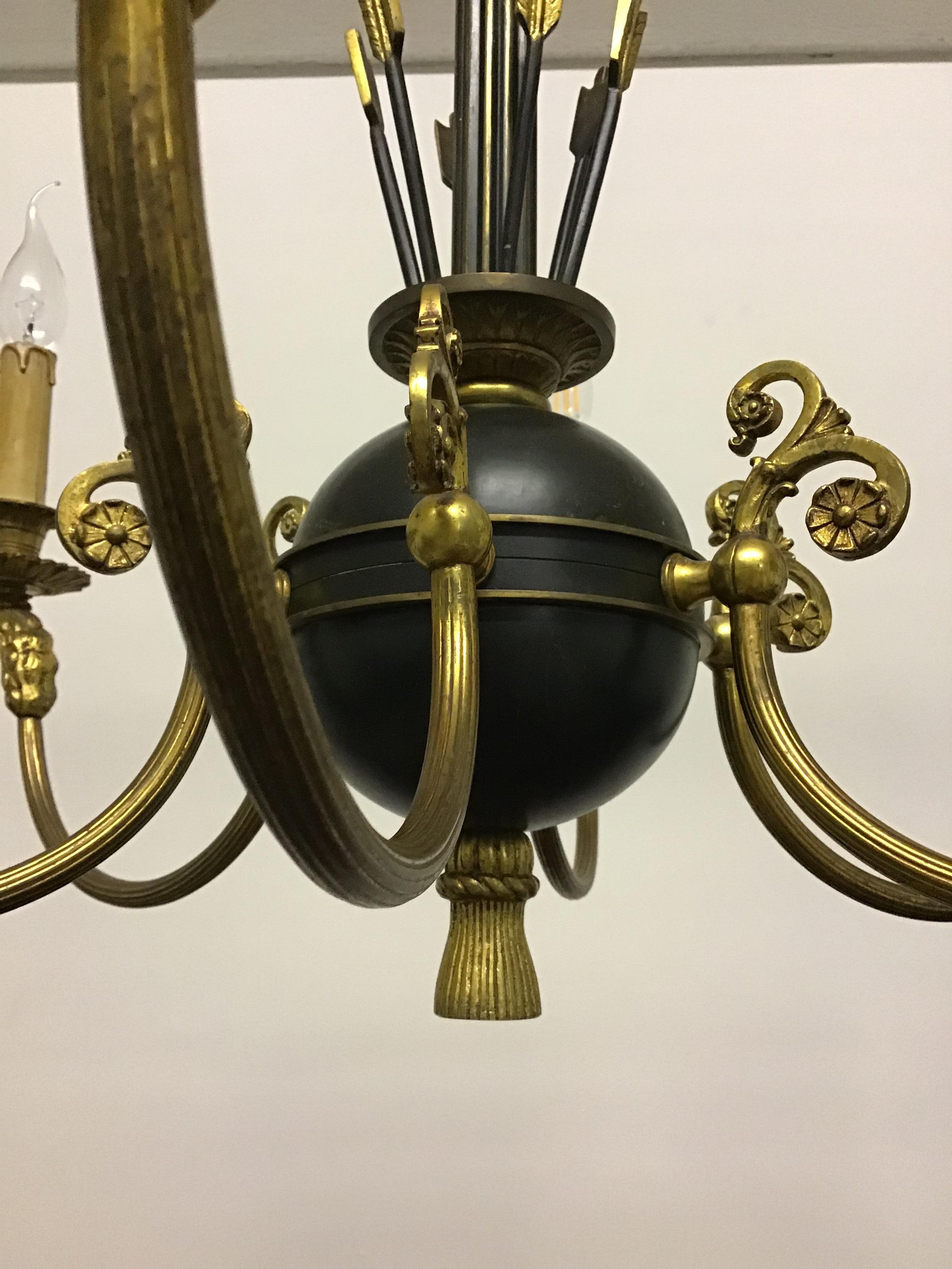 French Gilt Bronze Chandelier with Eagle Heads and Arrows, 1930s For Sale 2