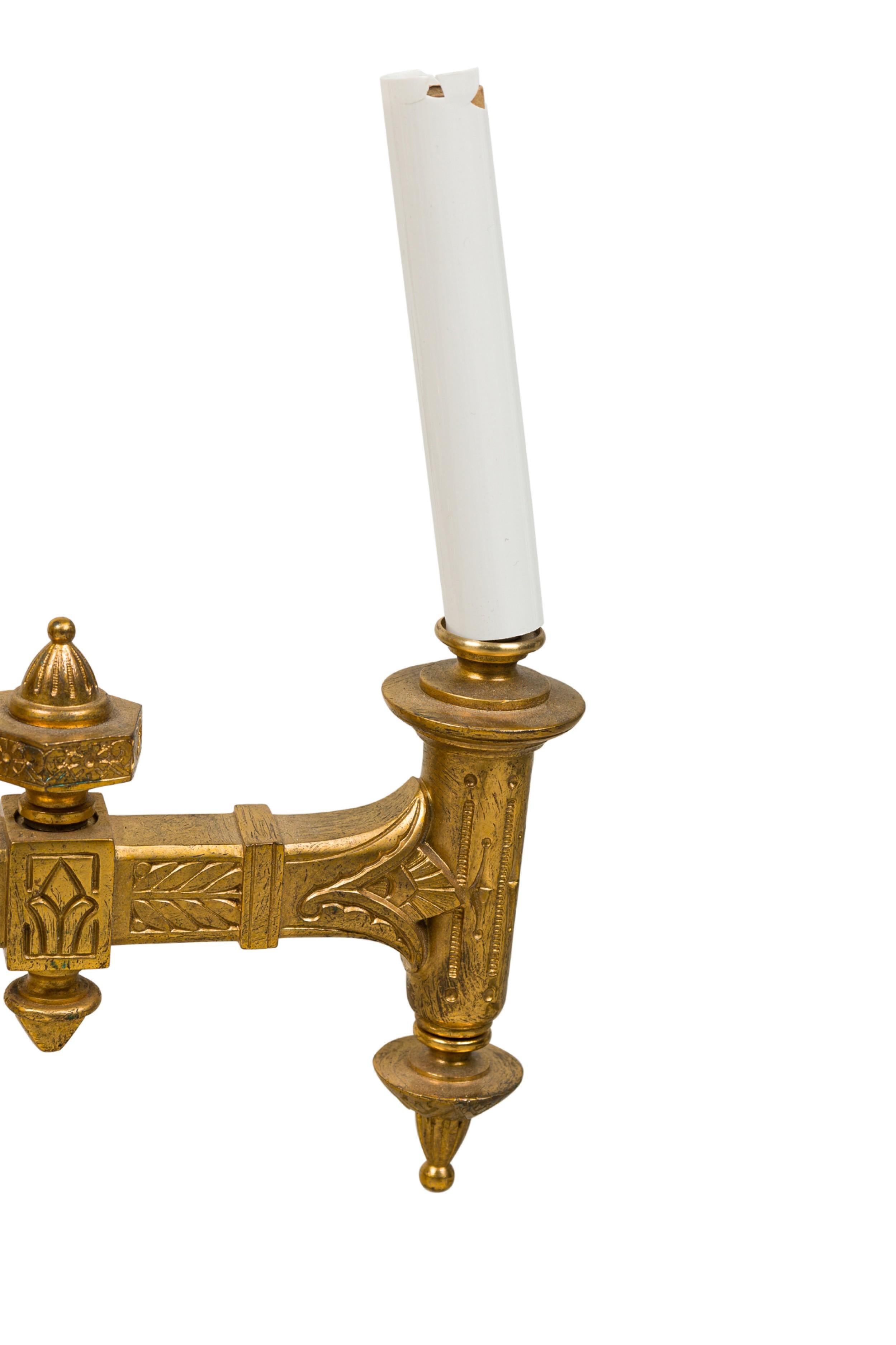 Lampadario a cinque luci in bronzo dorato in stile Impero francese in vendita 3