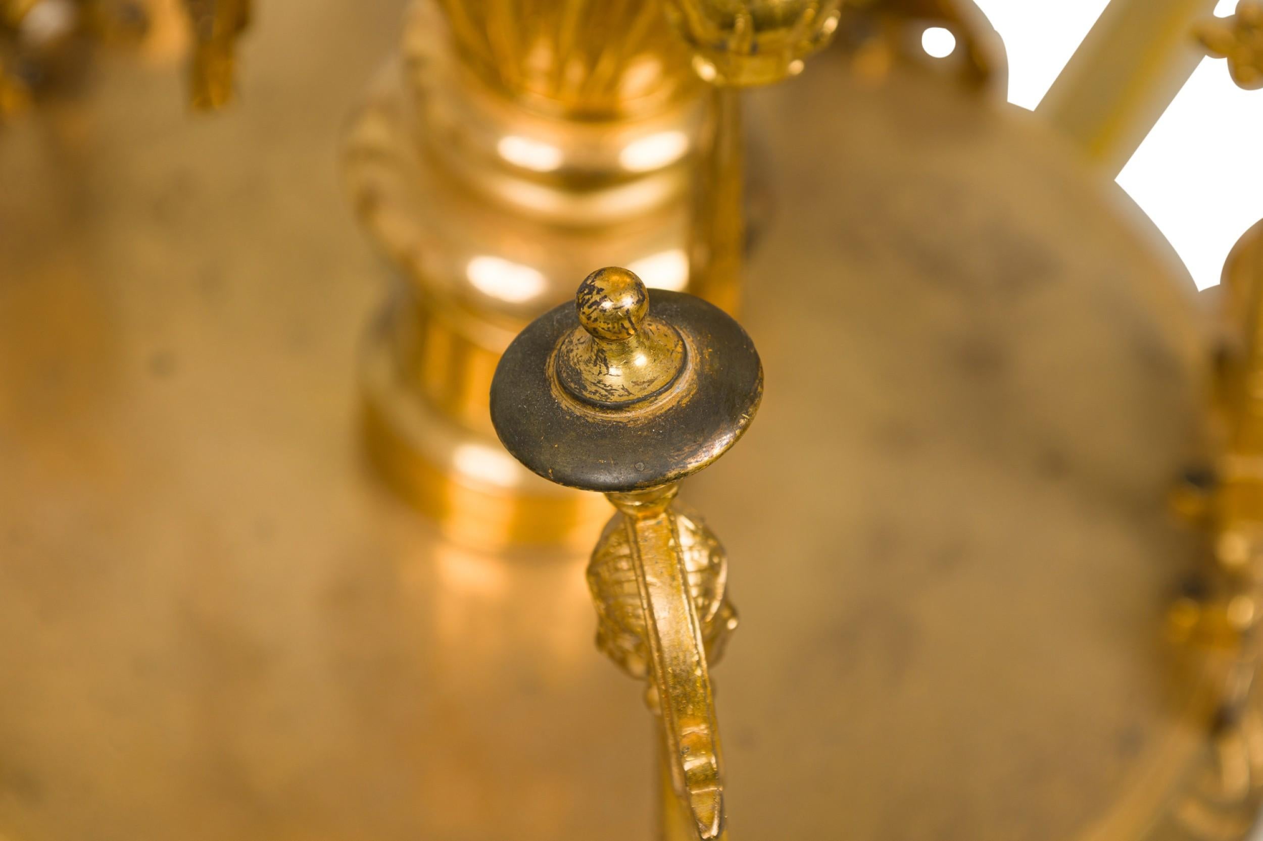 Lampadario a cinque luci in bronzo dorato in stile Impero francese in vendita 5