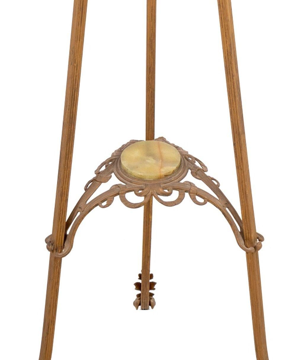 Stile impero Piedistallo in metallo dorato e alabastro in stile Impero francese in vendita