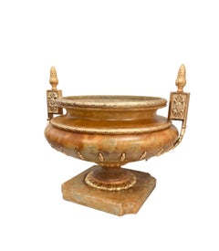 Urne de table de style Empire français en marbre italien et bronze doré