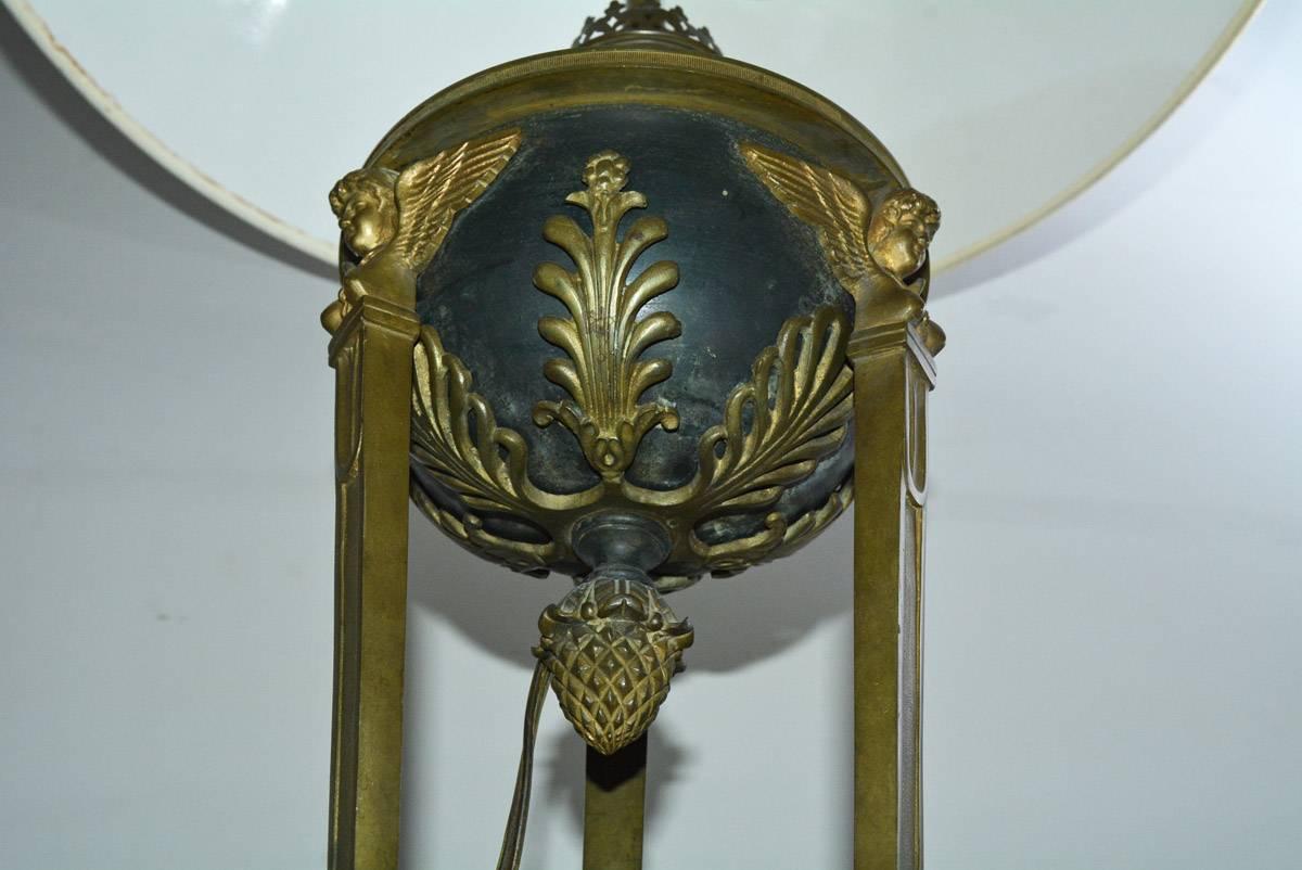 Lampe im Empire-Stil, Französisch (Bronze) im Angebot