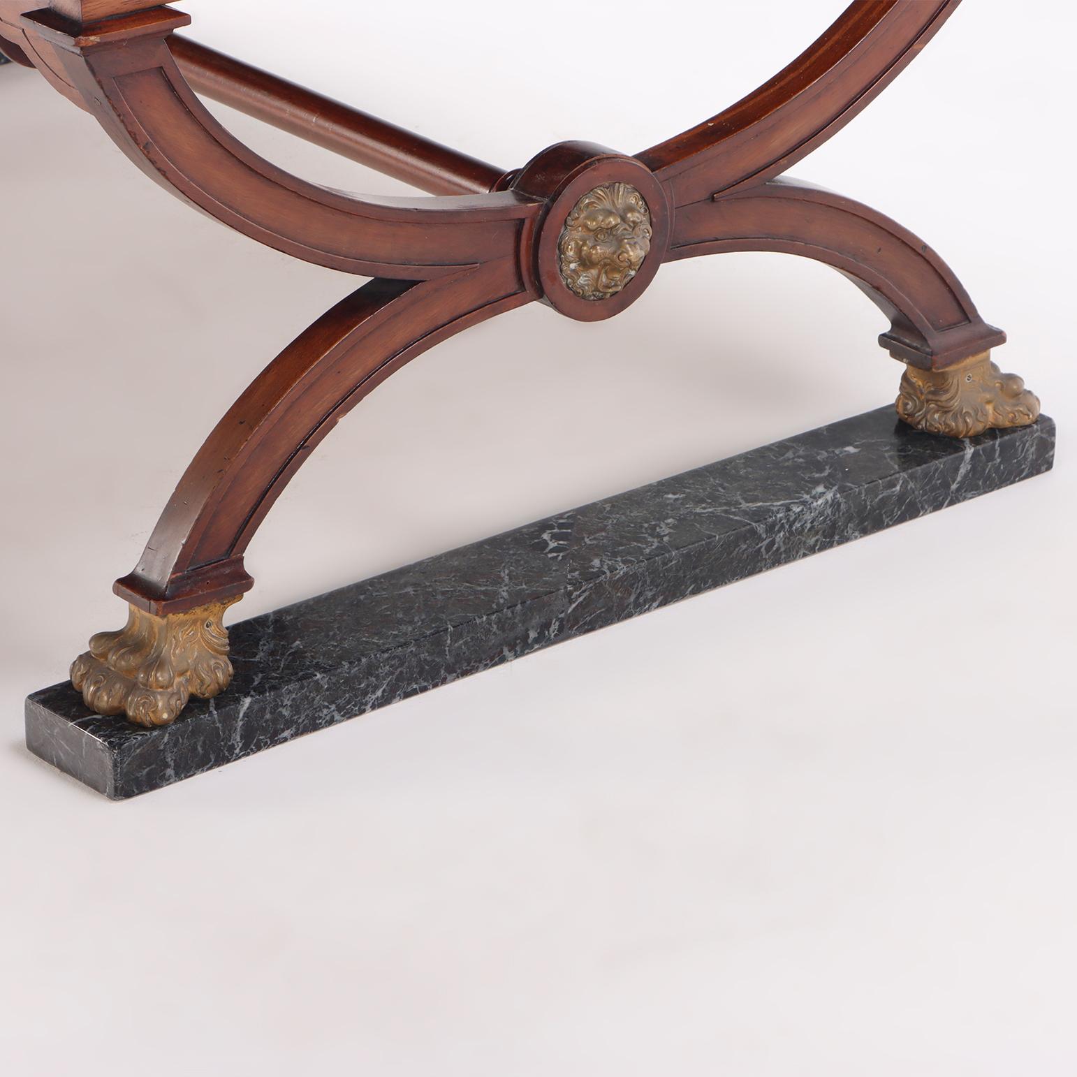 Scrivania in mogano con piano in pelle in stile Impero francese, C.C. 1890 In condizioni buone in vendita a Philadelphia, PA