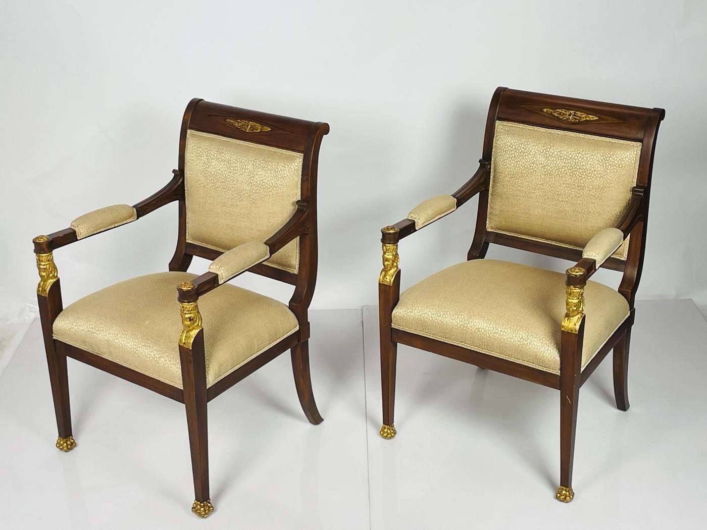 French Empire style Mahogany Armchairs Giltwood im Zustand „Gut“ im Angebot in Los Angeles, CA