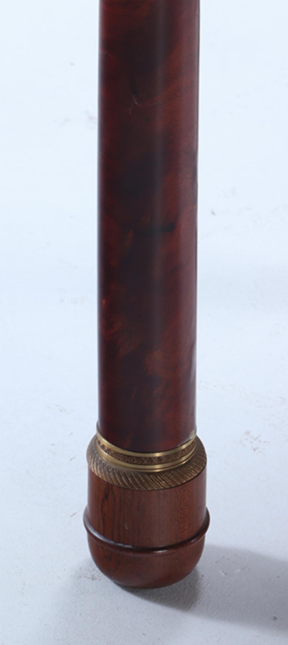 Scrittoio in stile Impero francese con piano in pelle montato su mogano e bronzo. C 1940. In condizioni buone in vendita a Philadelphia, PA