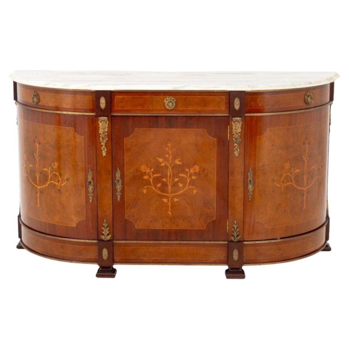 What is the difference between a buffet table and a sideboard?