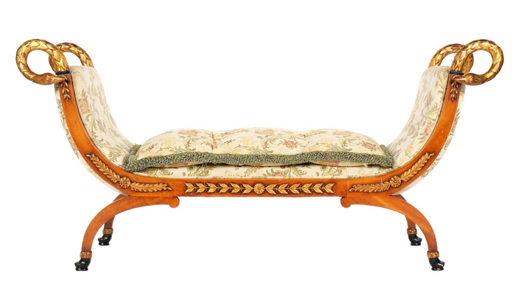 French Empire Style Parcel Giltwood Swan Recamier For Sale 1