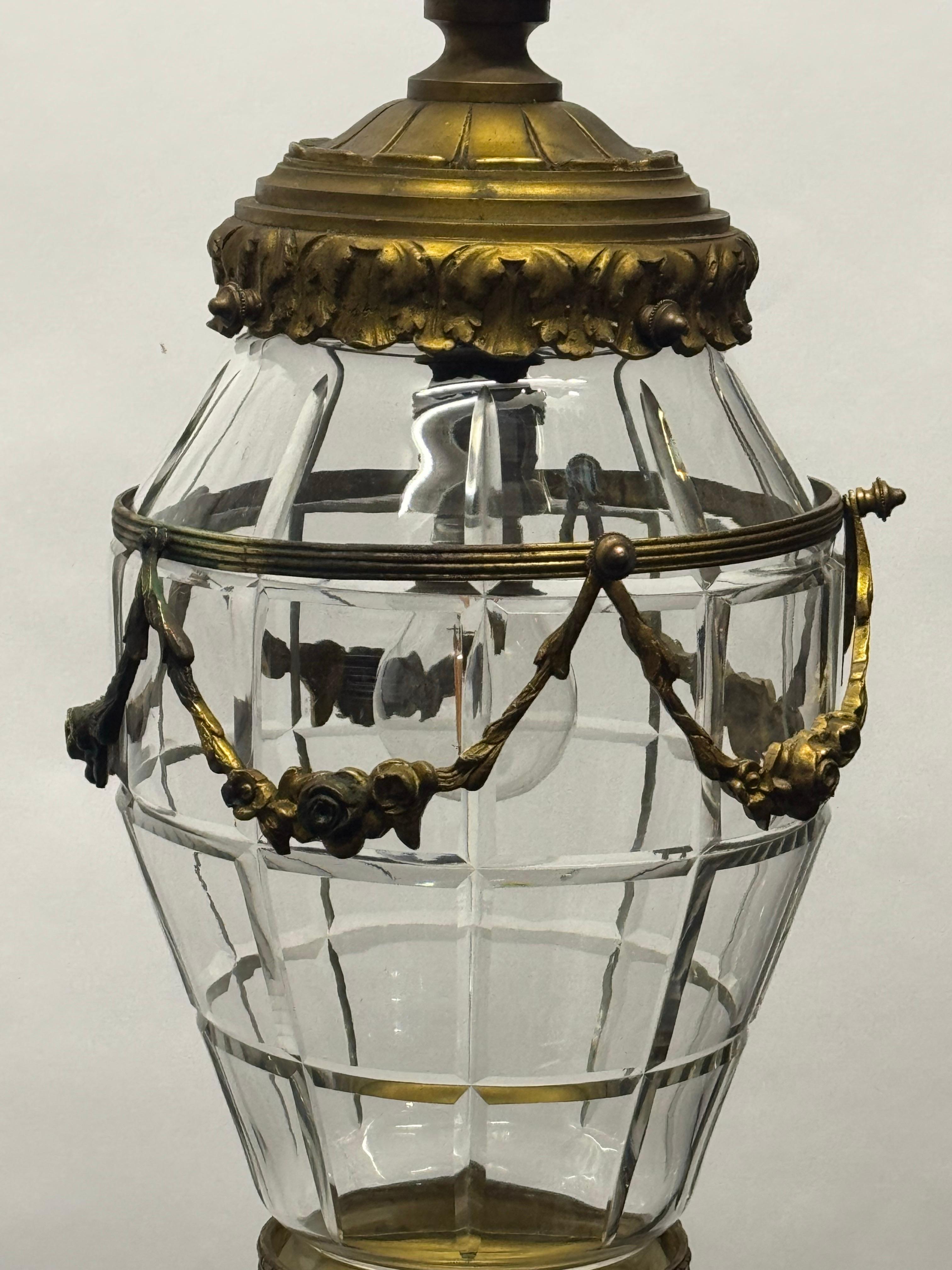 Französische Empire-Laterne mit Bronze und geschliffenen Kristallen, um 1900 im Angebot 8