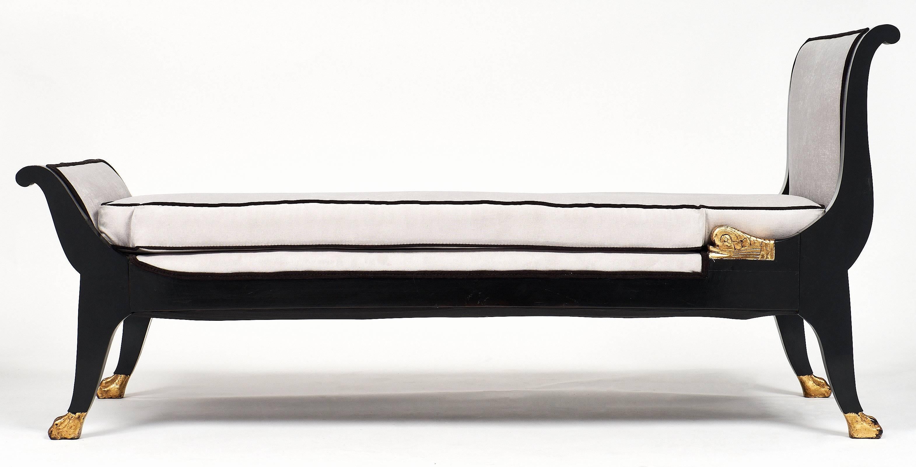 chaise recamier