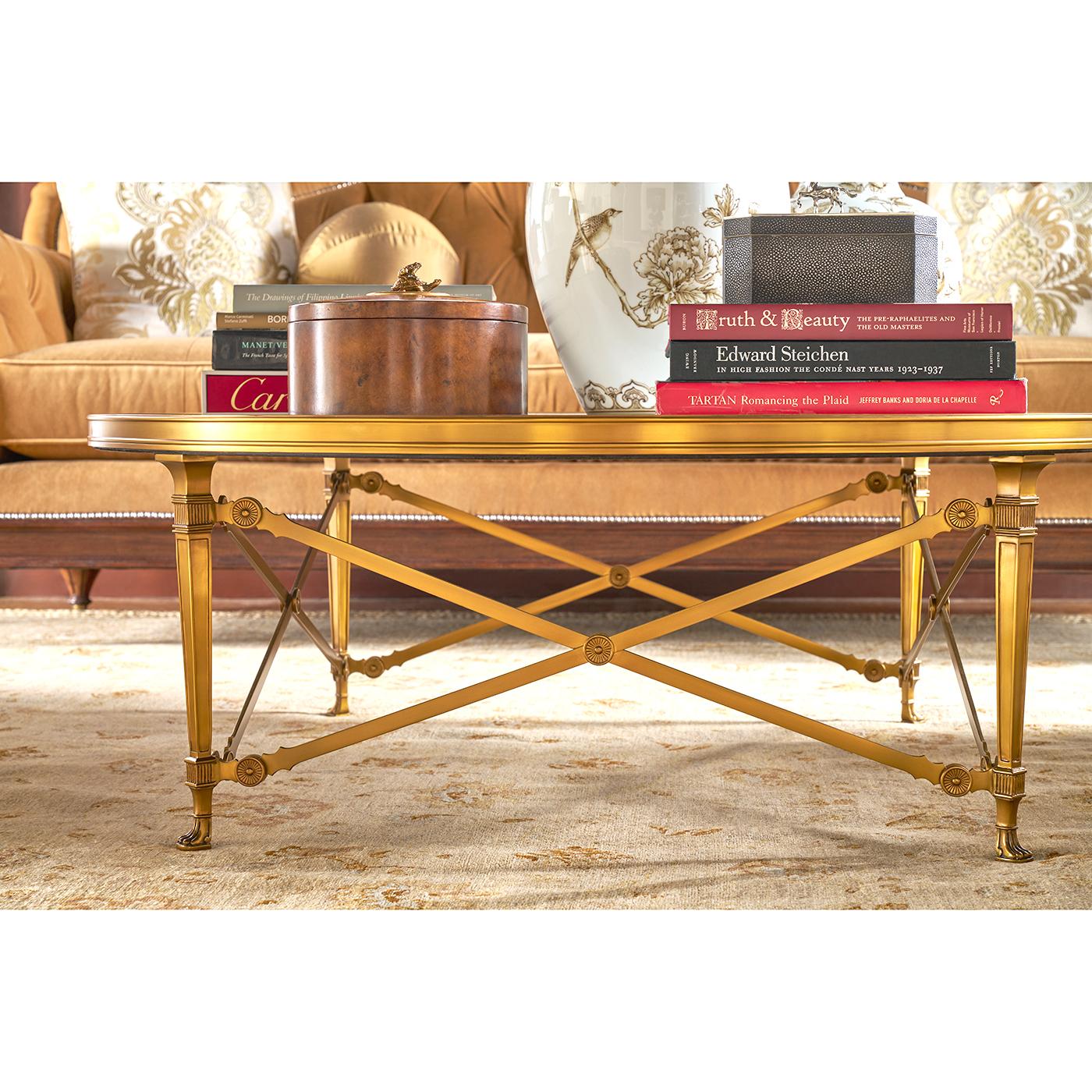 Table basse ronde de style Empire français Neuf - En vente à Westwood, NJ