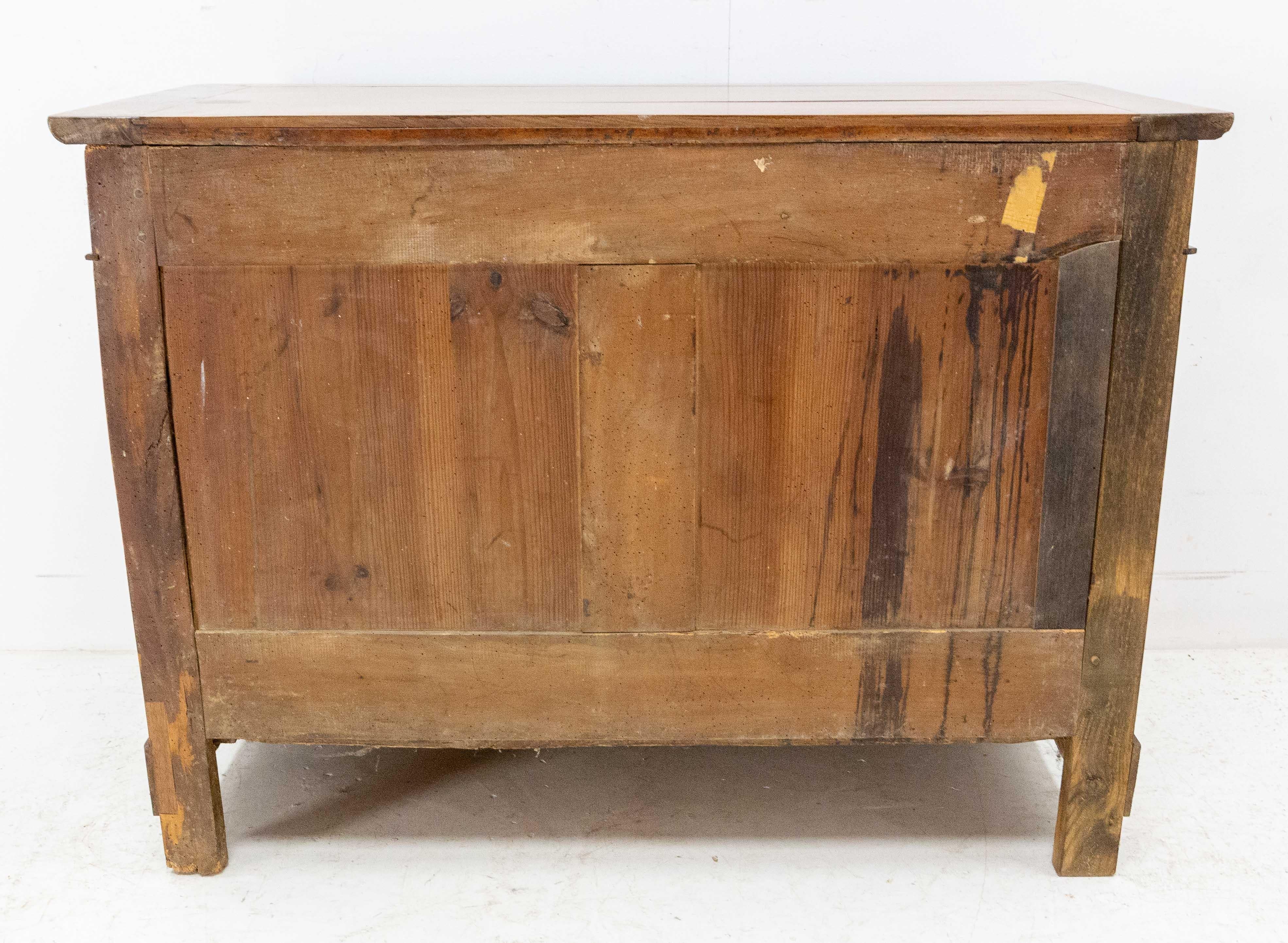 French Empire Style Walnut Commode Chest of Drawers, circa 1820 For Sale 2